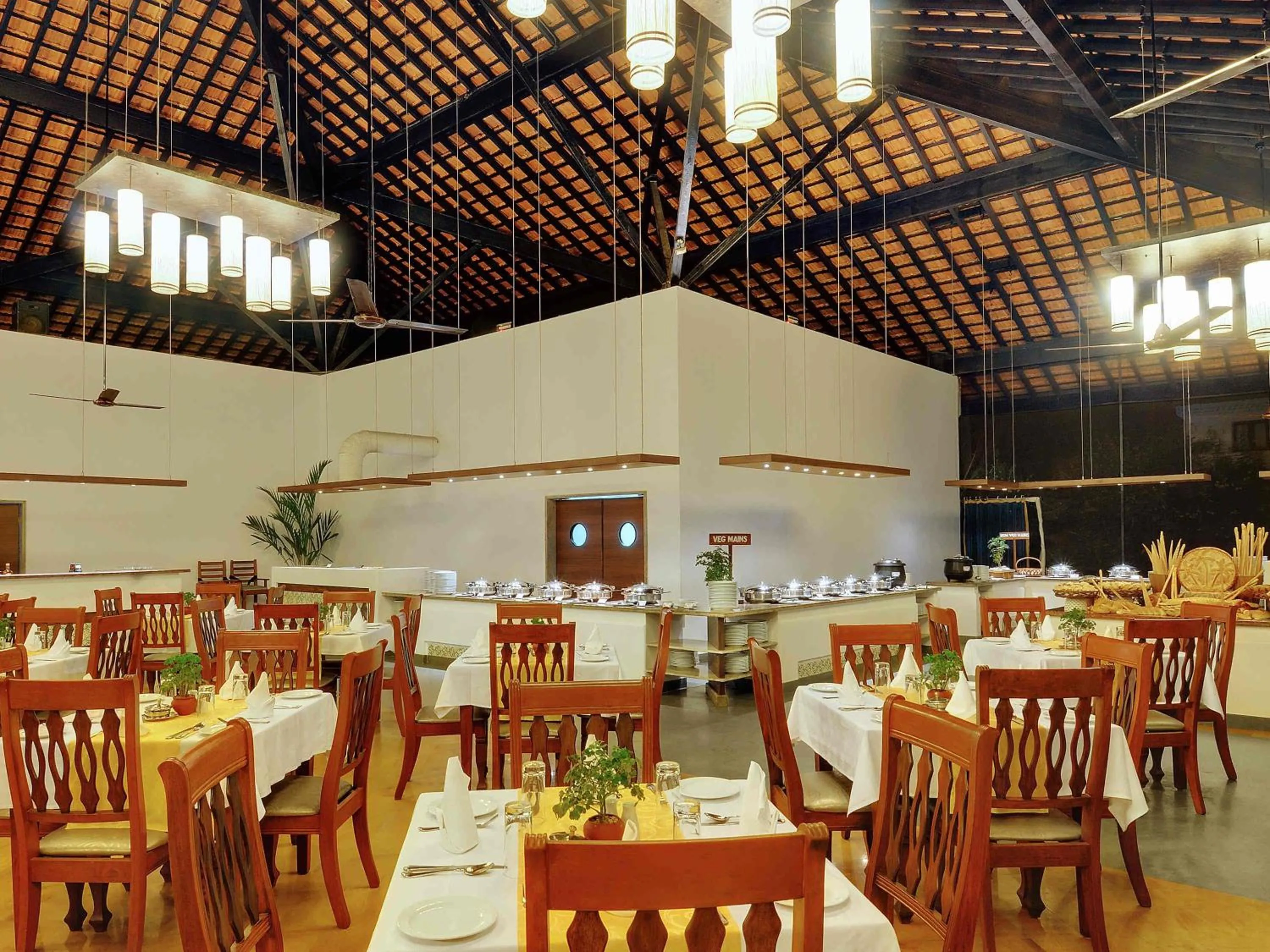 Restaurant/places to eat in Novotel Goa Dona Sylvia Resort
