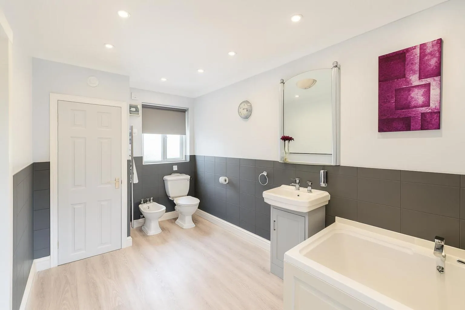 Bathroom in The Railway Sleeper Lodge