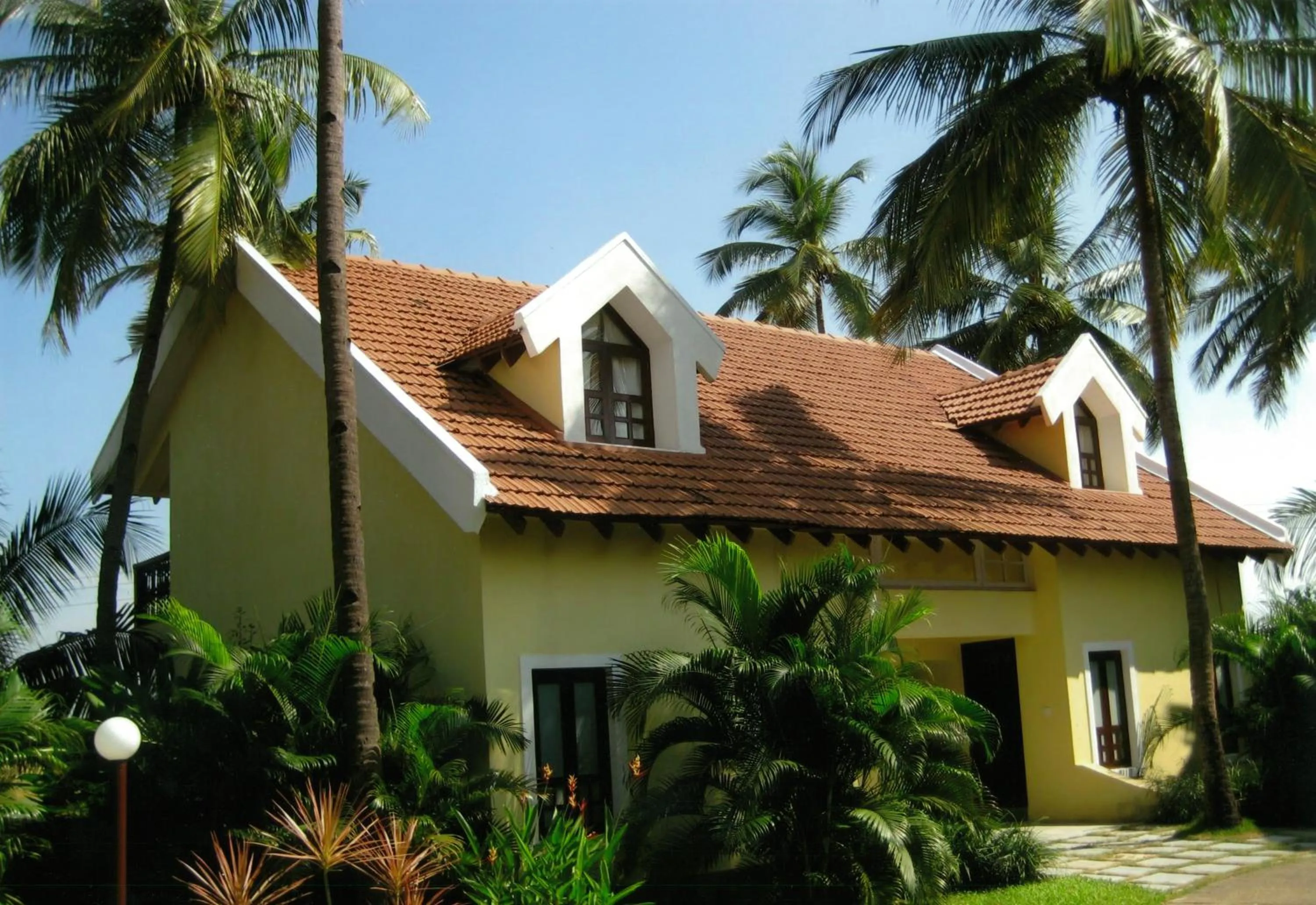 Garden view in Mercure Goa Devaaya Resort