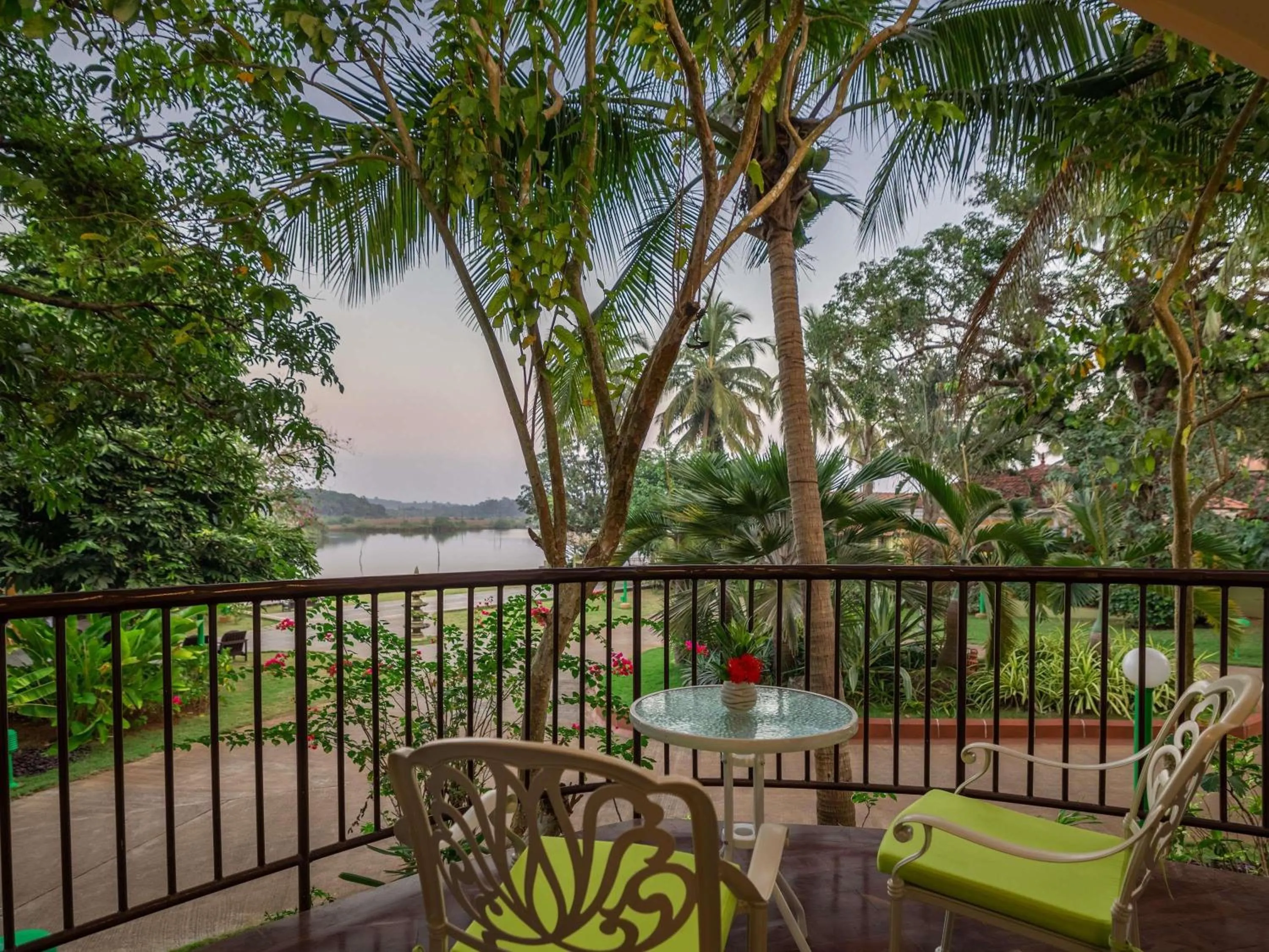 Junior Suite with One Double Bed - Garden Side - 2 pint beer per night, 20% off on food & beverage and spa in Mercure Goa Devaaya Resort