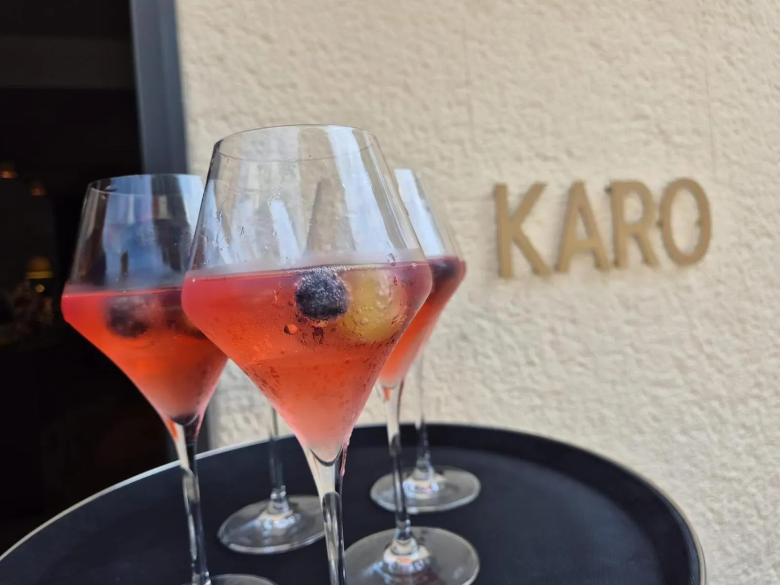 Restaurant/places to eat in Hotel La Balance self check-in