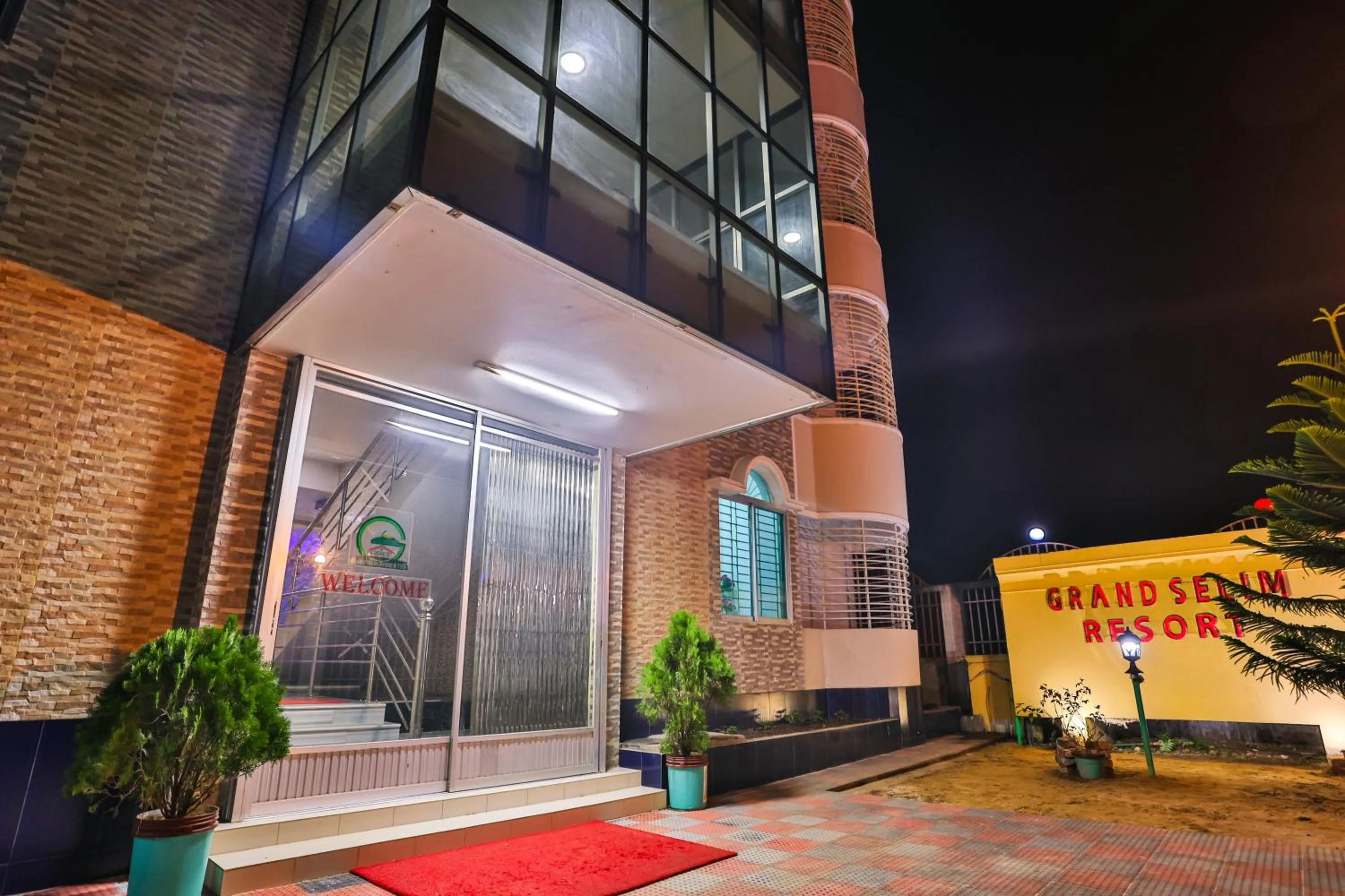 Facade/entrance in Grand Selim Resort & Tour – GSRT