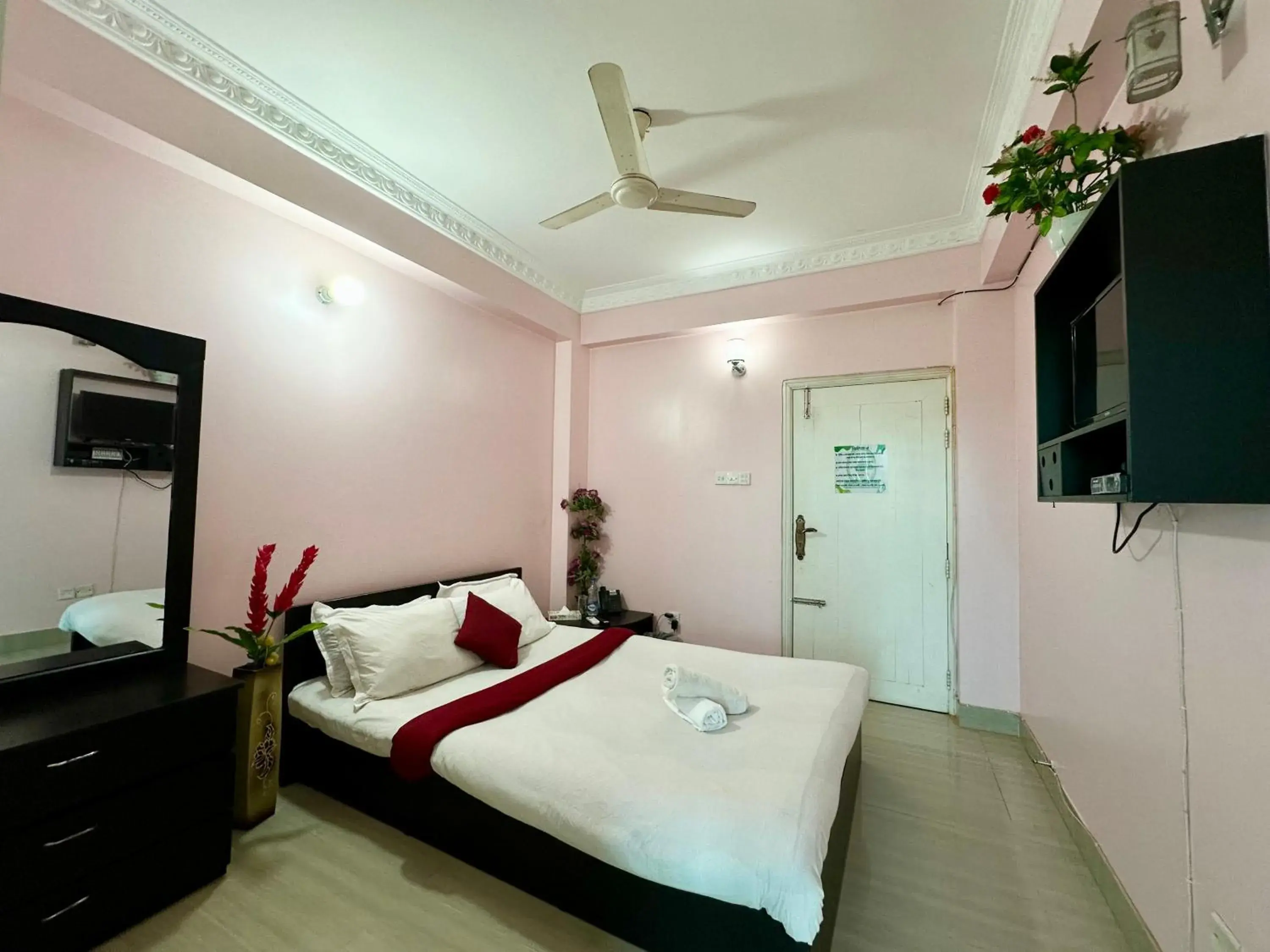 Deluxe Double Room - single occupancy in Grand Selim Resort & Tour – GSRT Deluxe Double Room - single occupancy in Grand Selim Resort & Tour – GSRT