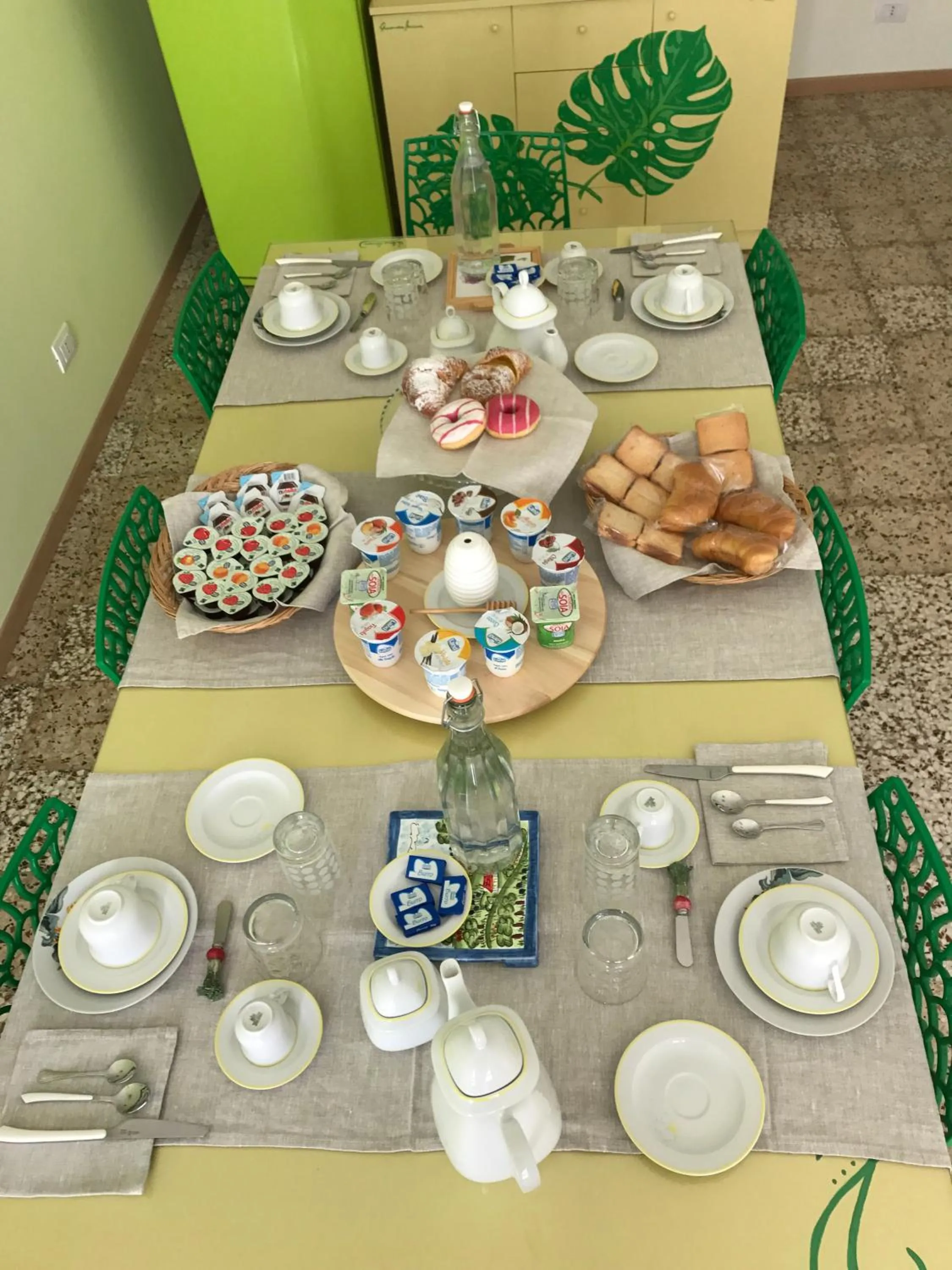 Buffet breakfast in La Casa del Liberty