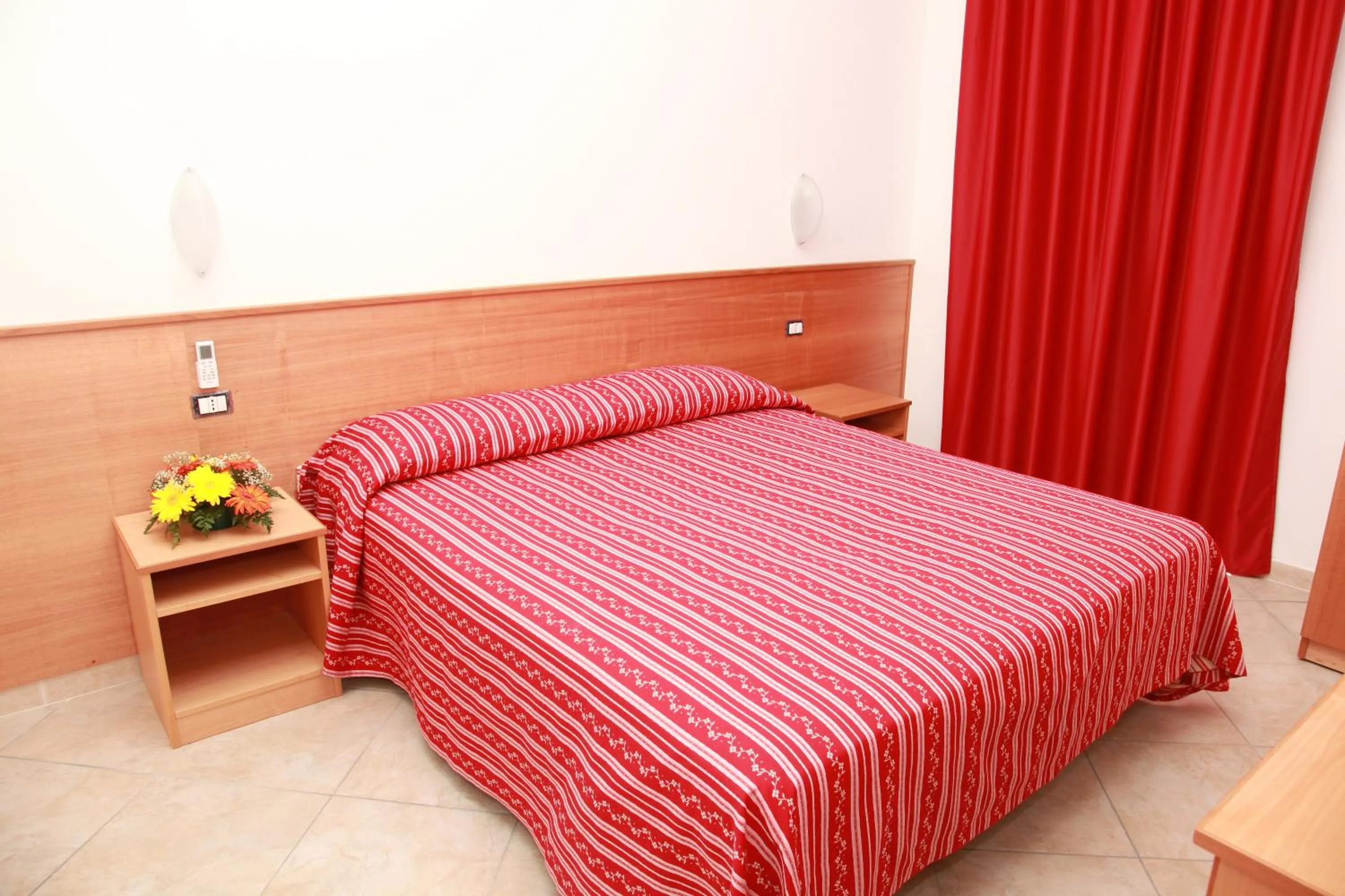 Photo of the whole room, Bed in Luigiane B&B