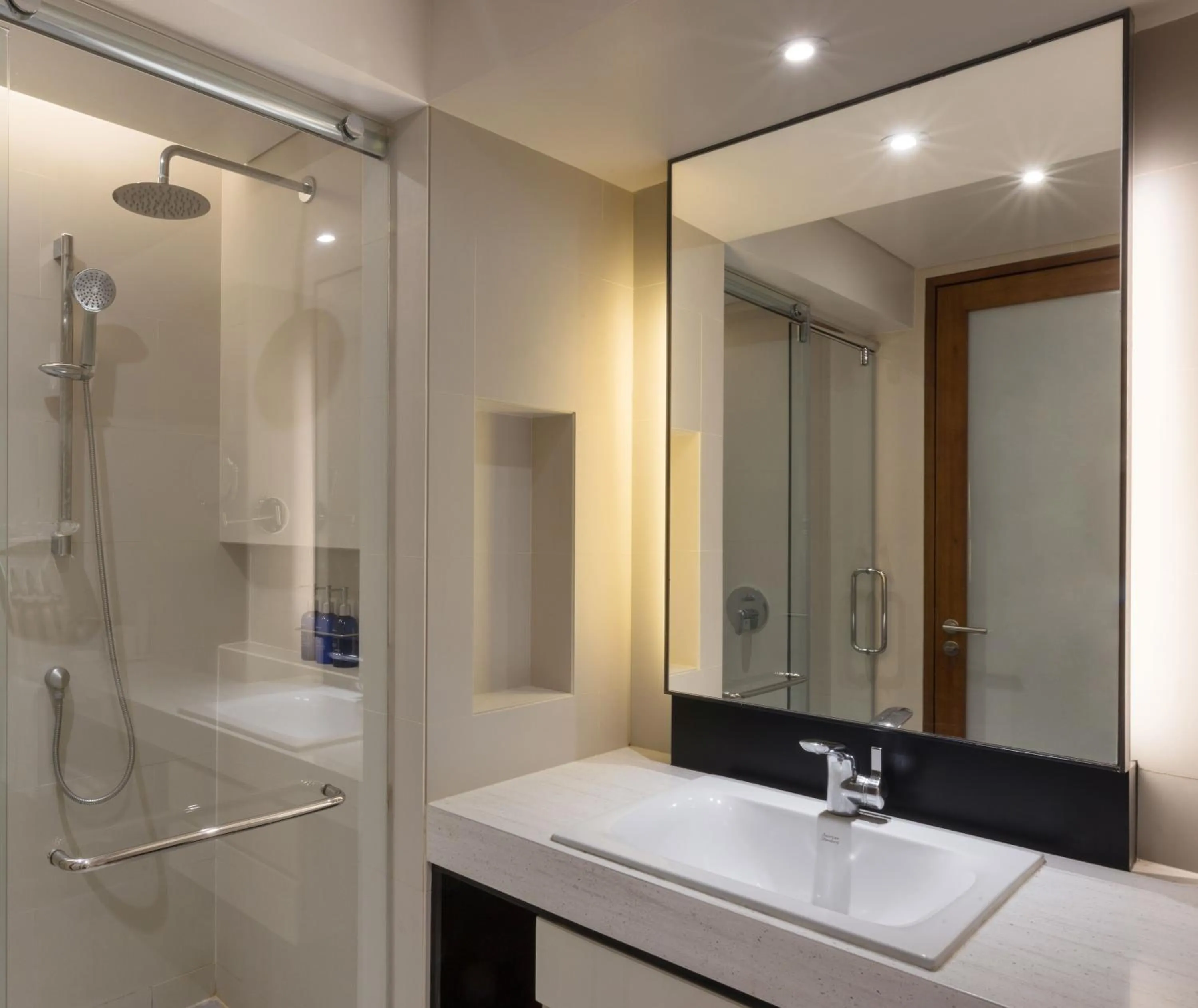 Bathroom in Radisson Blu Cebu