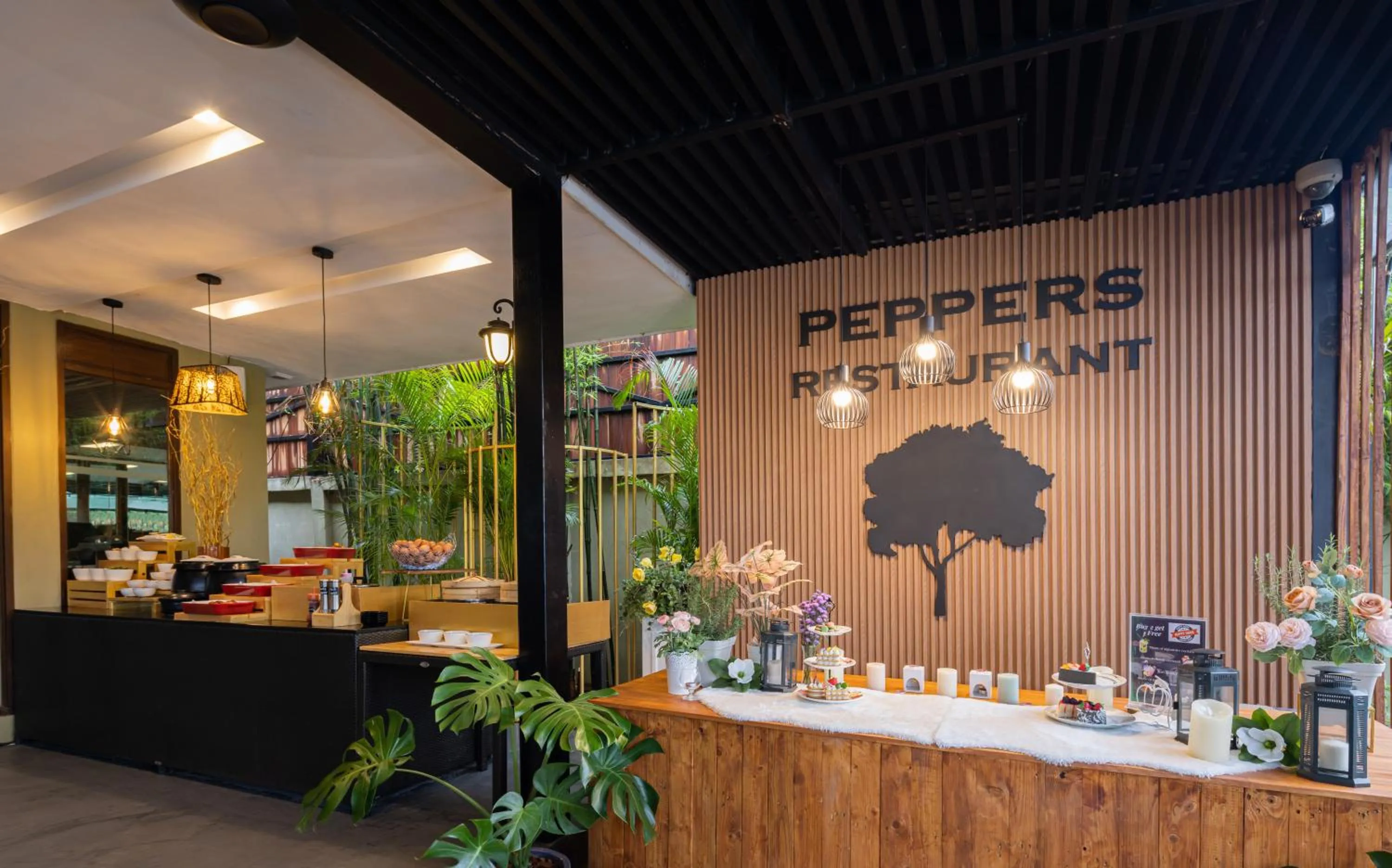 Restaurant/places to eat in U Inchantree Kanchanaburi