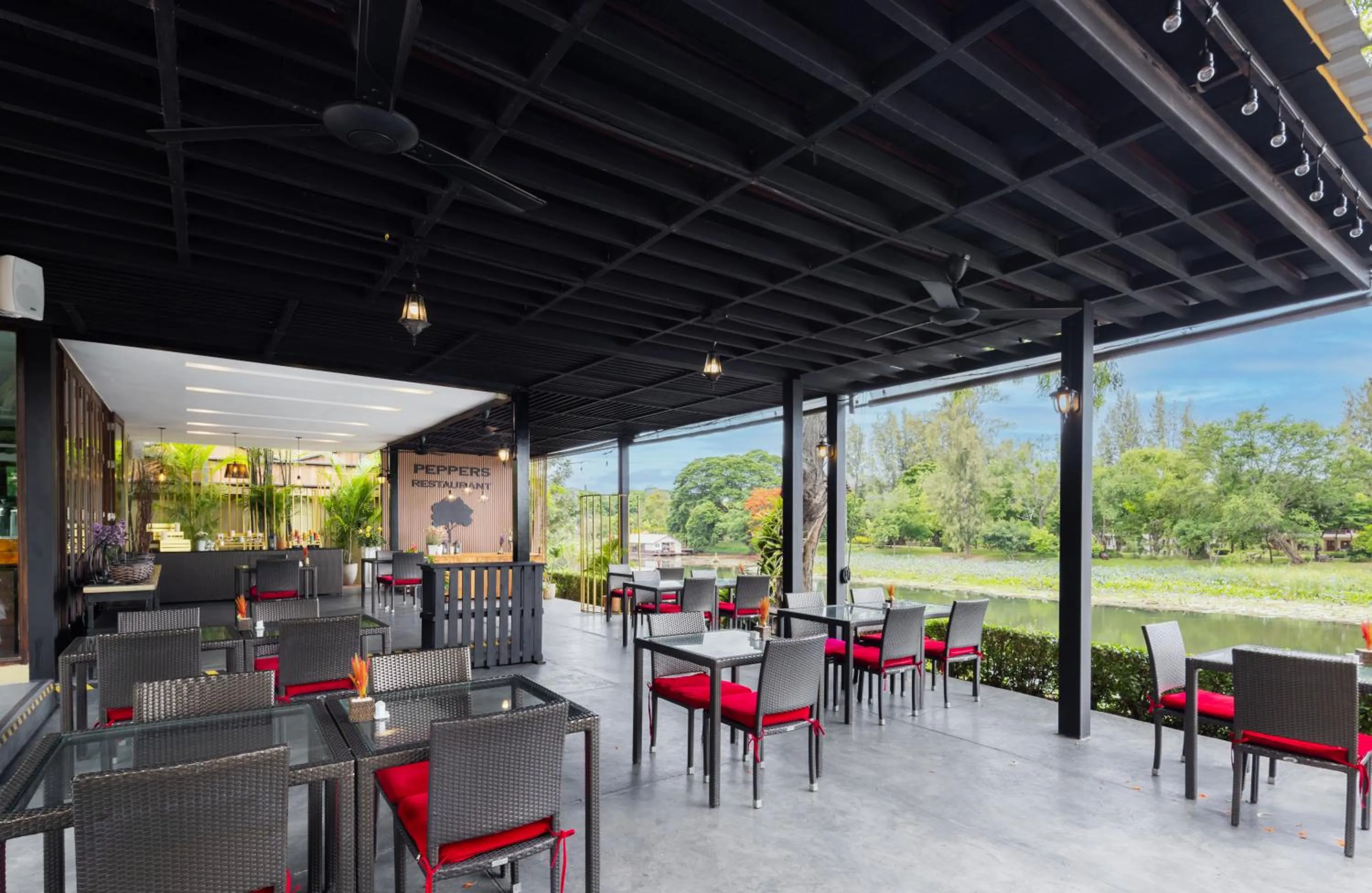 Restaurant/places to eat in U Inchantree Kanchanaburi