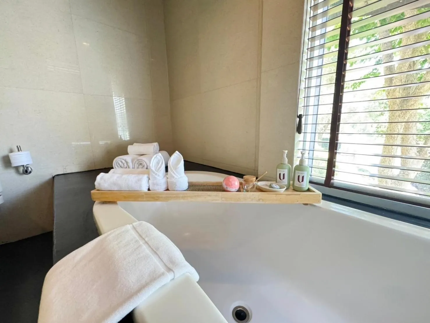 Bath in U Inchantree Kanchanaburi