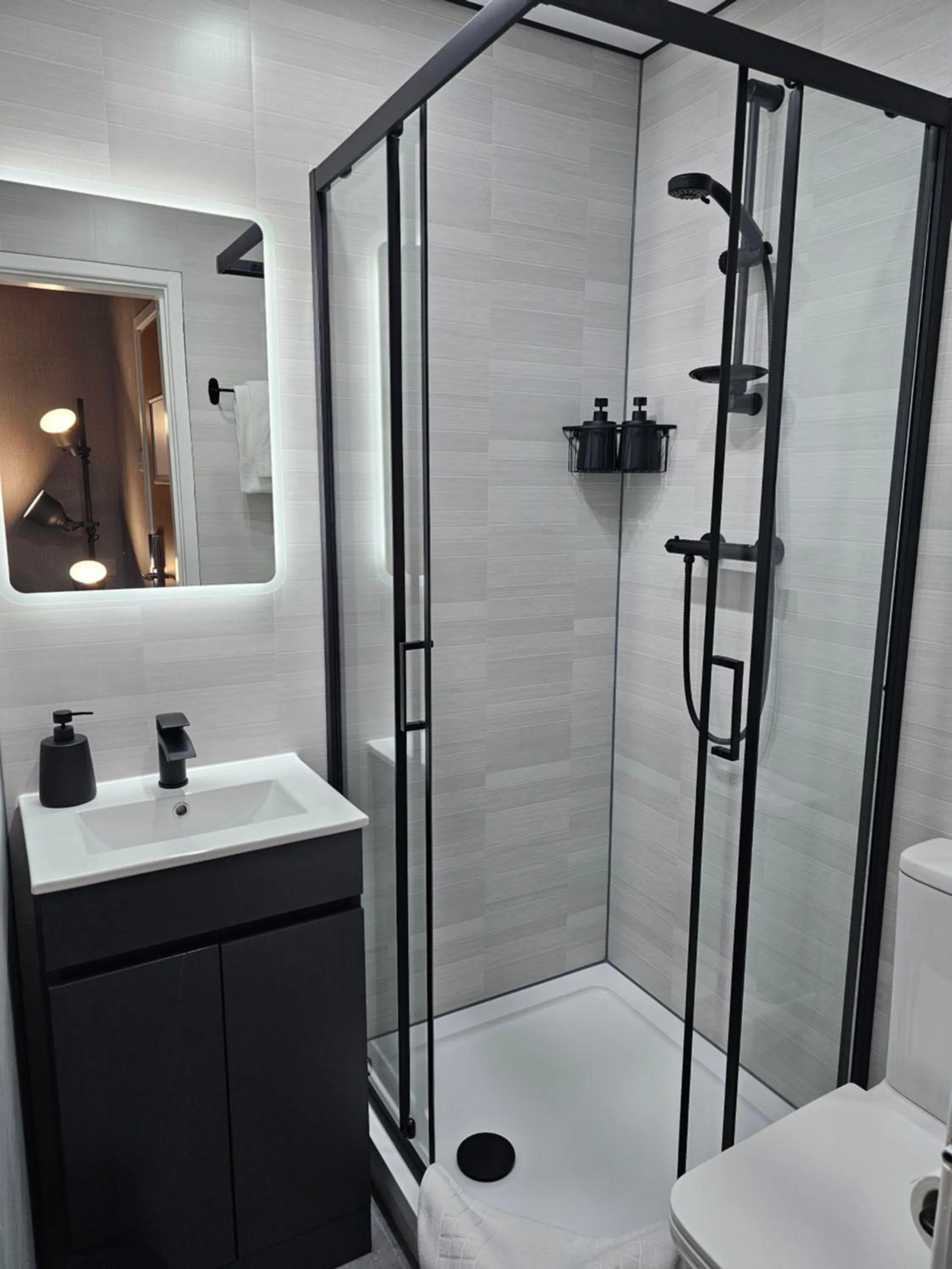 Shower in The Townhouse Chester