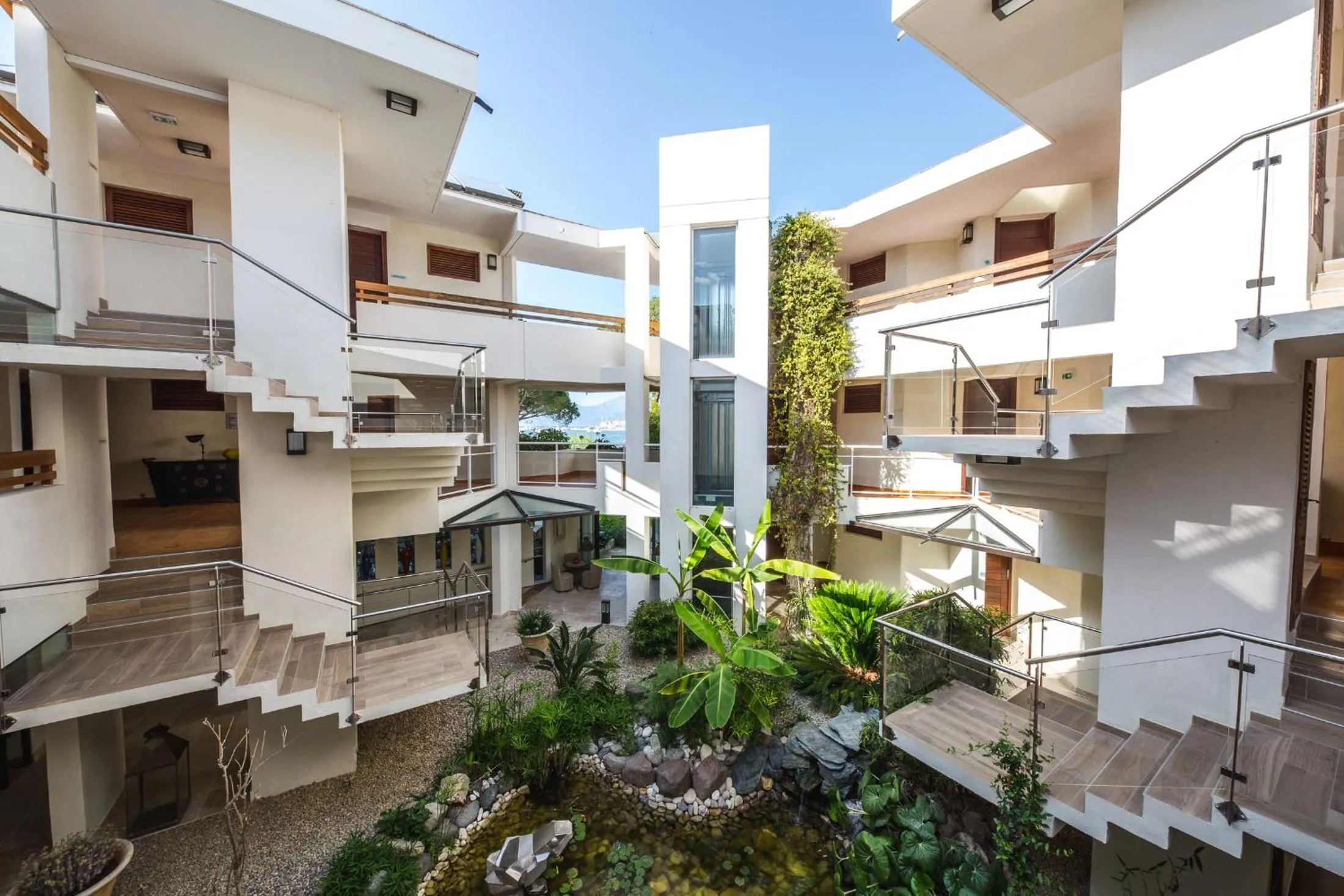 Lobby or reception in Hôtel La Roya