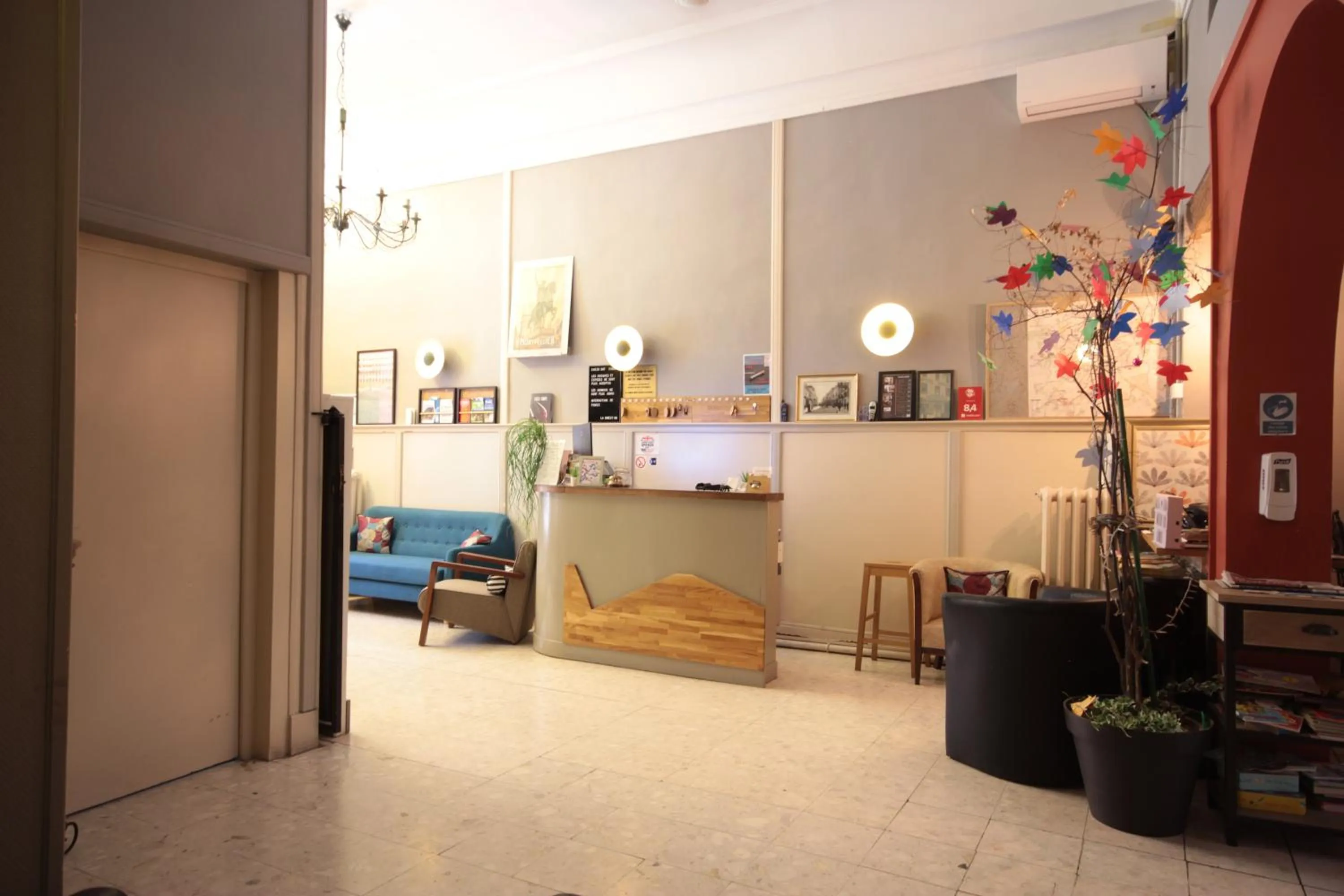 Property building in Hôtel Des Arts, Artisanal et Indépendant