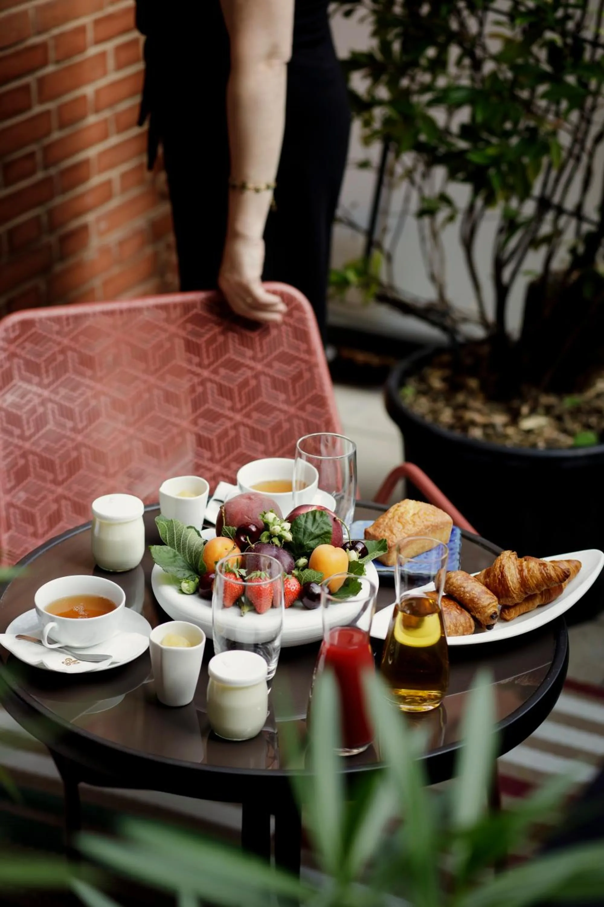 Breakfast in Maison Decoret - Relais & Châteaux