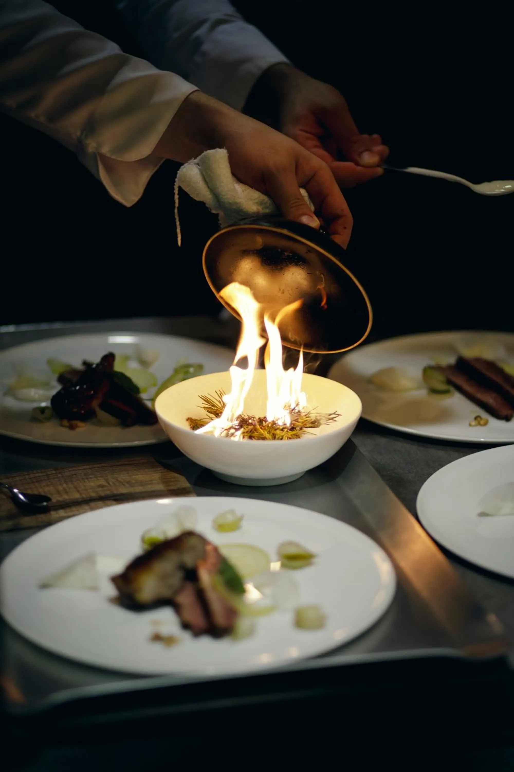 Food and drinks in Maison Decoret - Relais & Châteaux