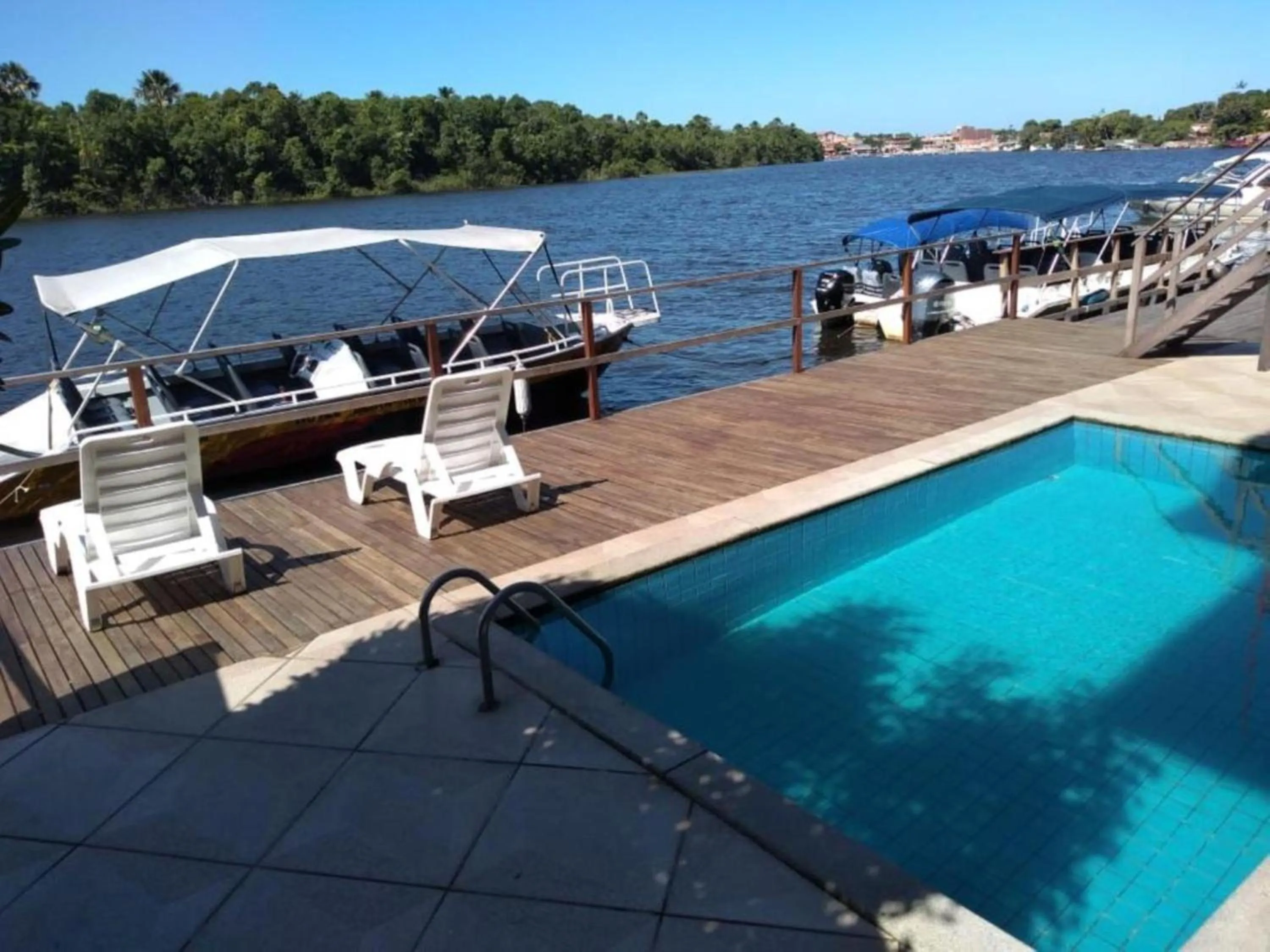 Swimming pool in Hotel Beira Rio Preguiças