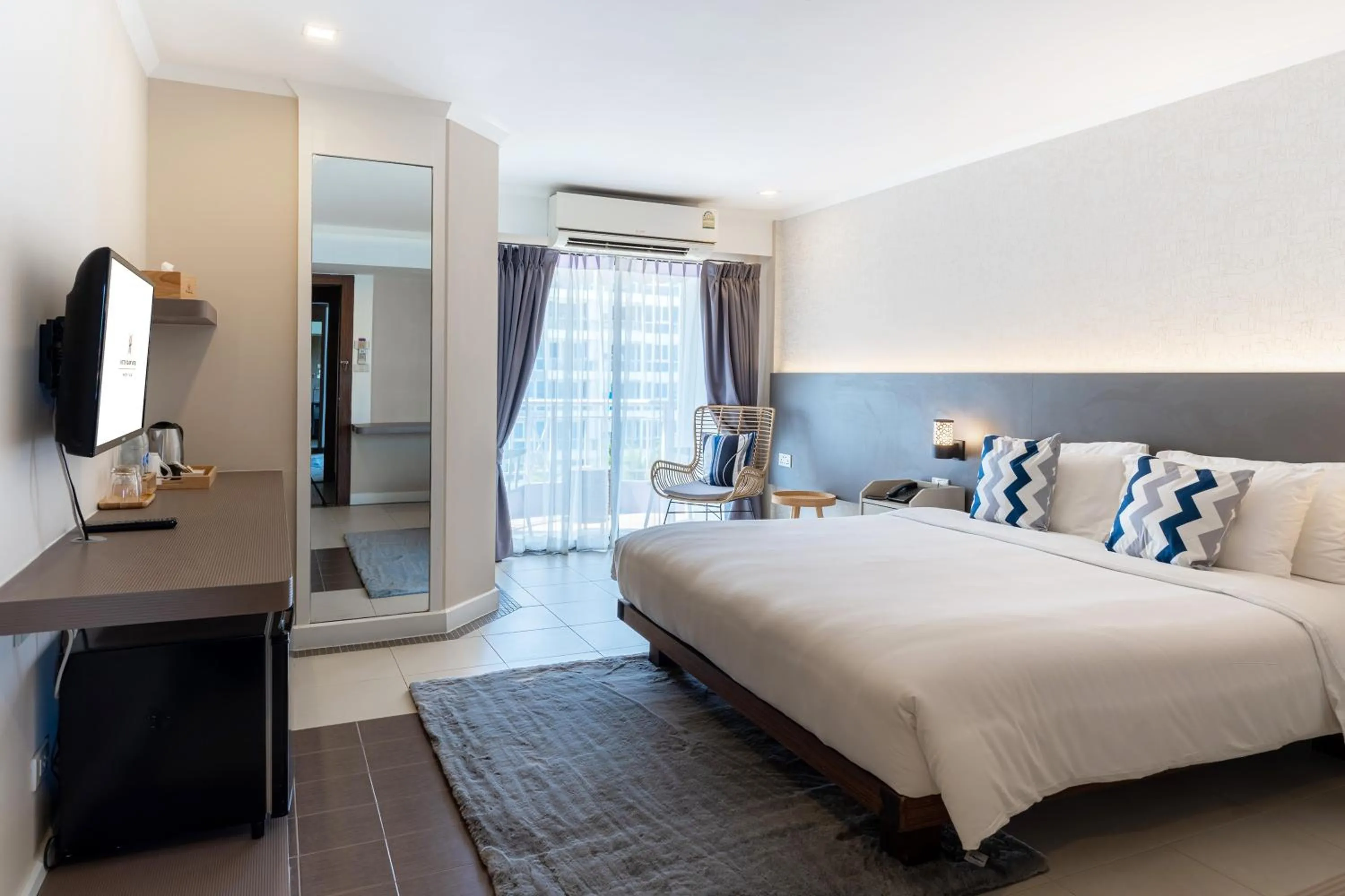 Bed in Heeton Concept Hotel Pattaya by Compass Hospitality