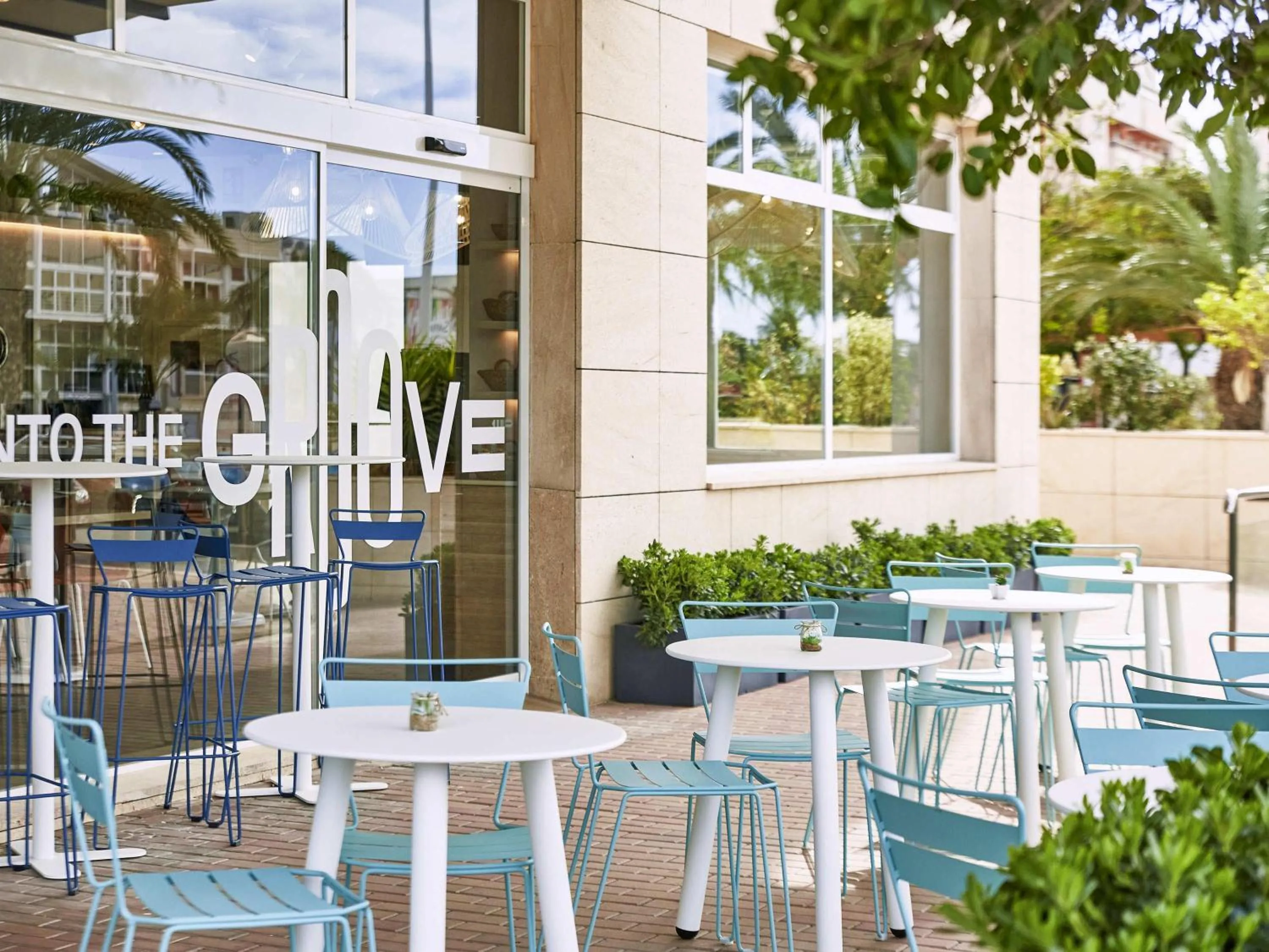 Lounge or bar in Ibis Elche