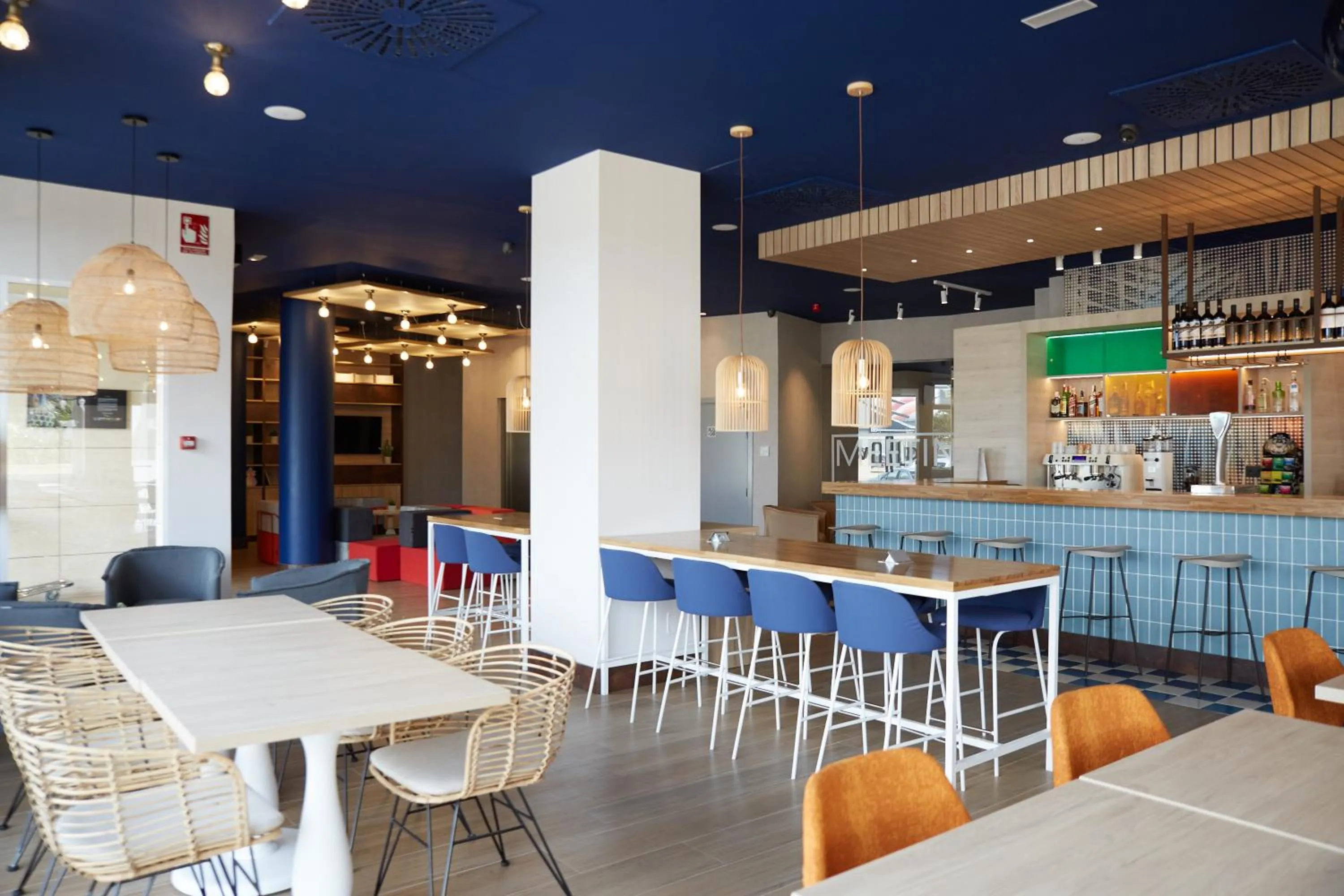 Restaurant/places to eat in Ibis Elche