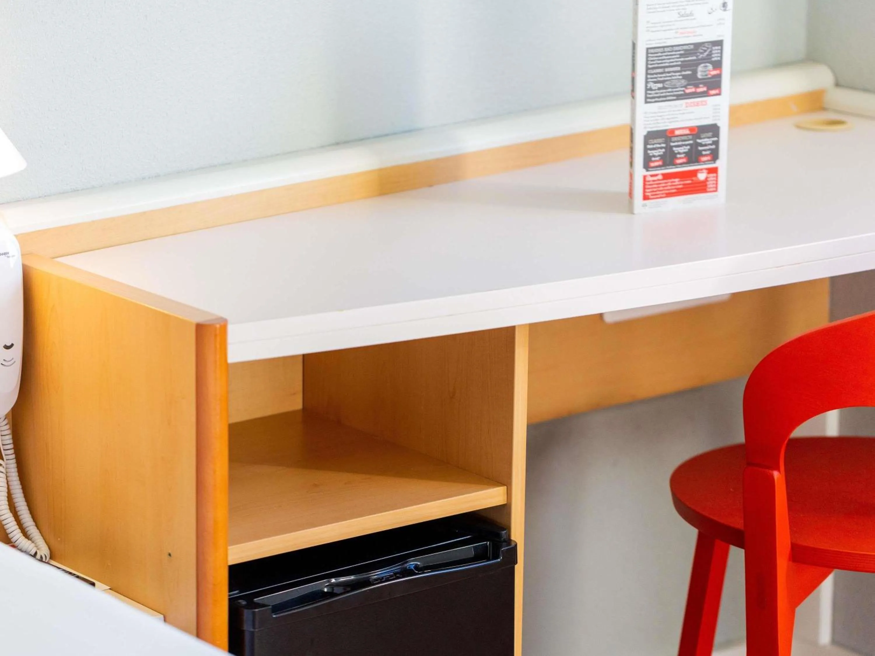 Bedroom in Ibis Elche