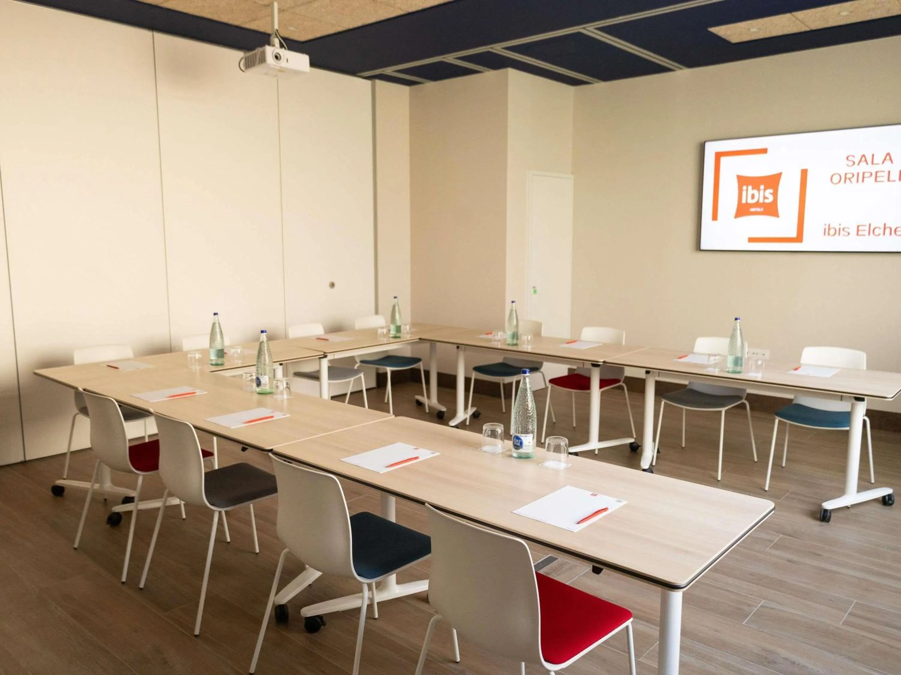 Meeting/conference room in Ibis Elche