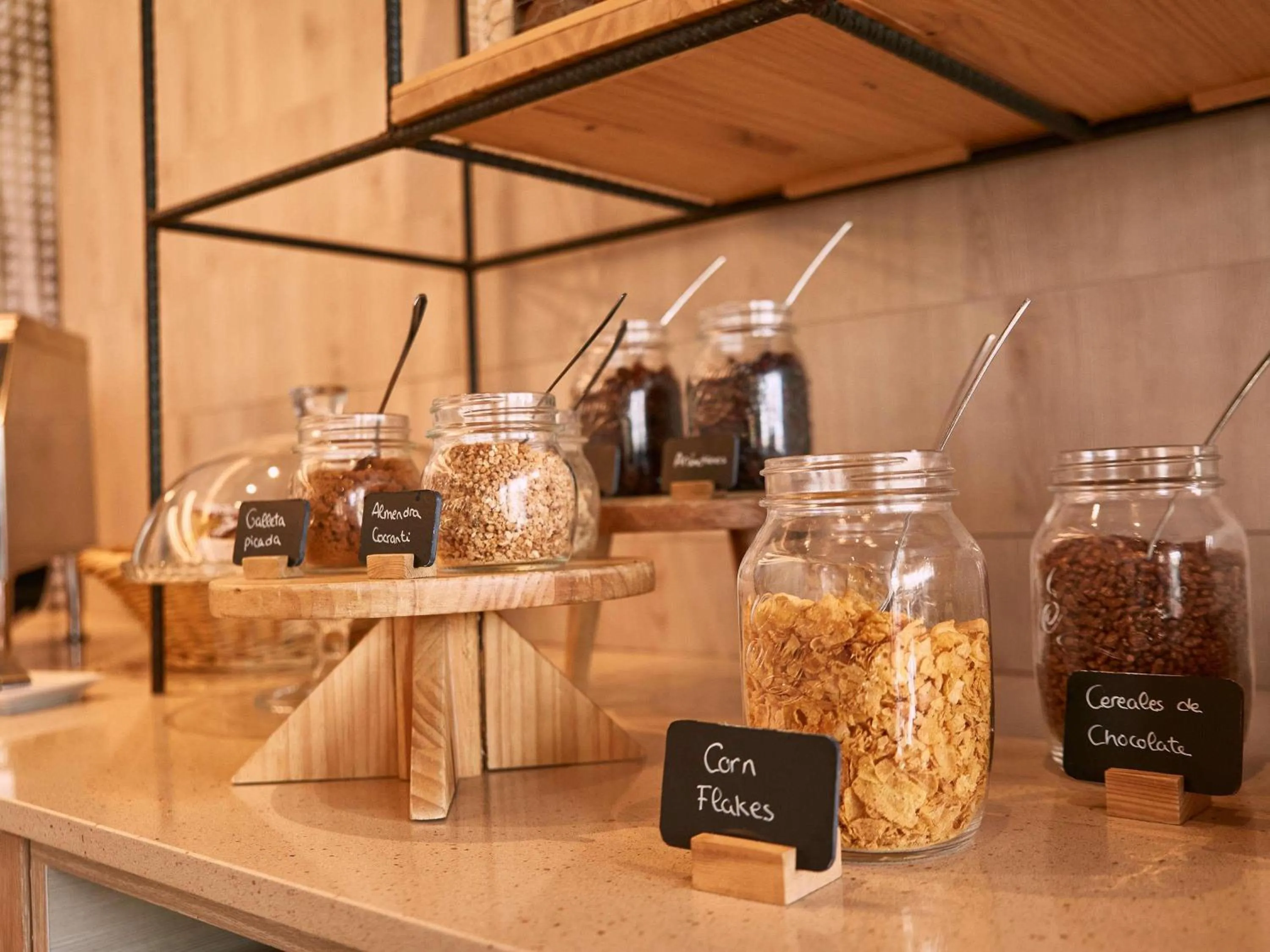 Breakfast in Ibis Elche