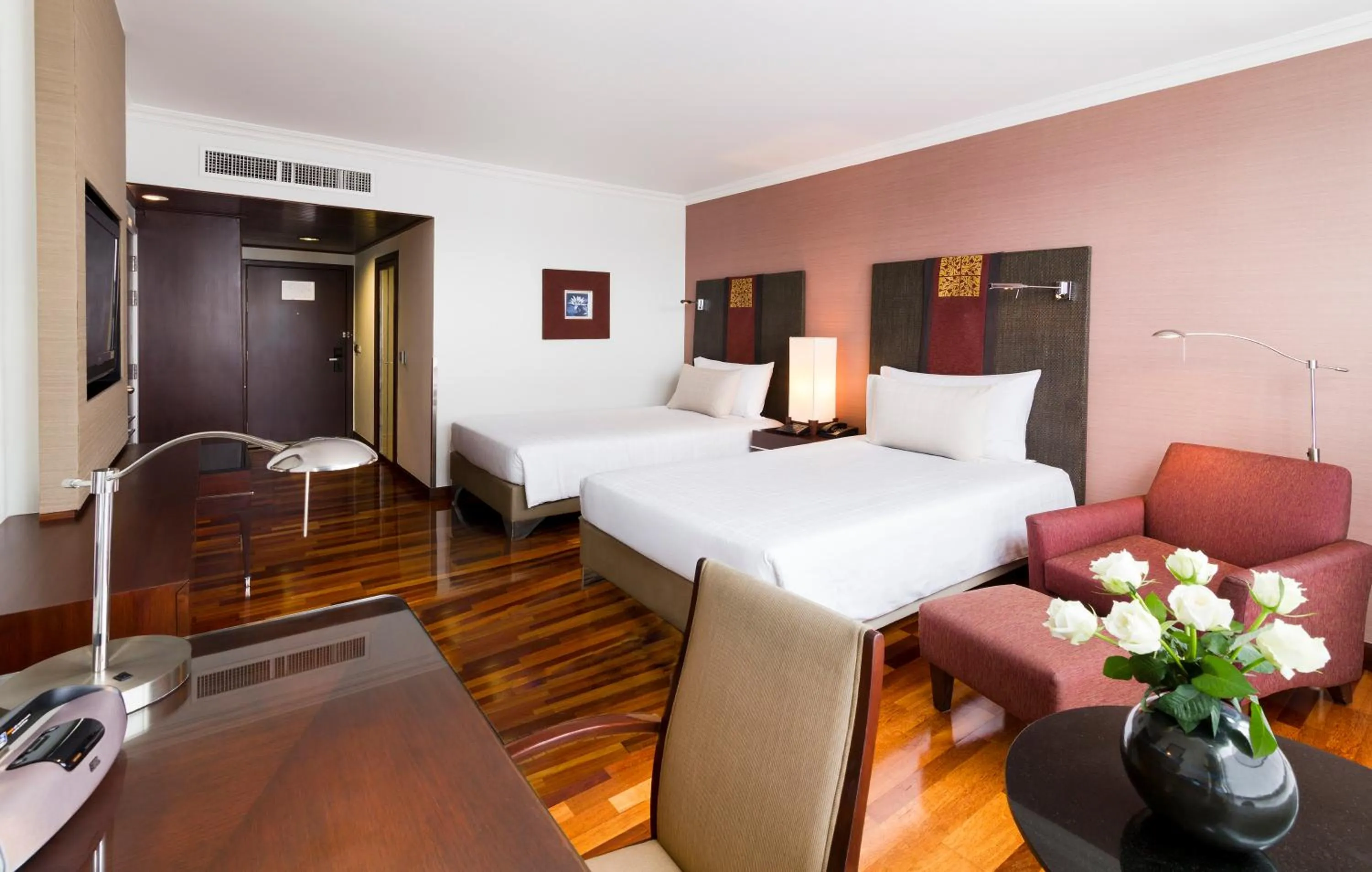 Bedroom, Bed in Pullman Bangkok Hotel G