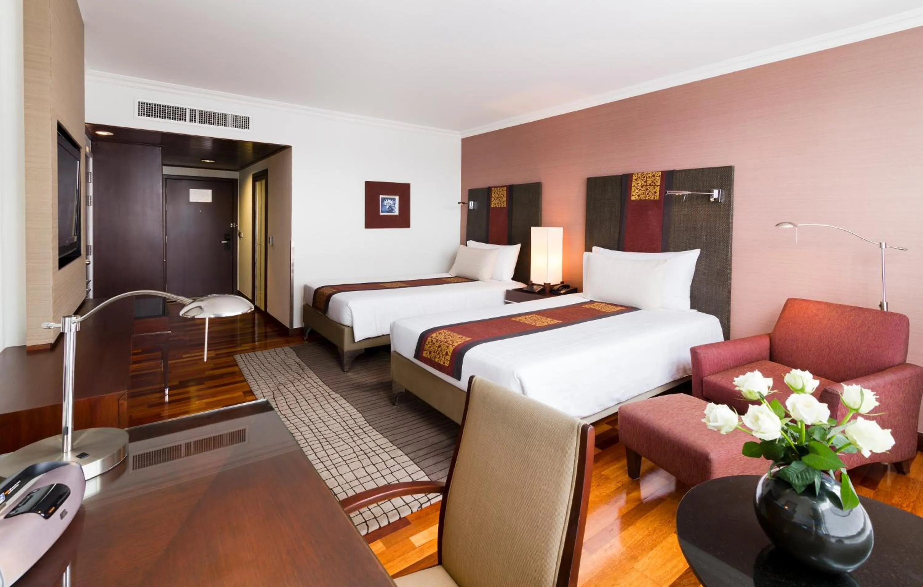 Bedroom, Bed in Pullman Bangkok Hotel G