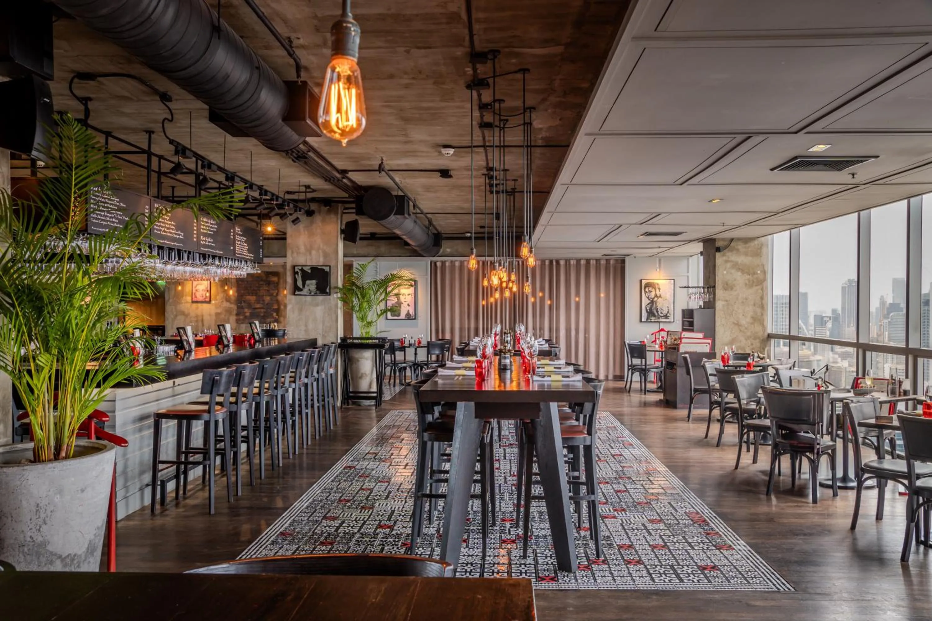 Restaurant/places to eat in Pullman Bangkok Hotel G