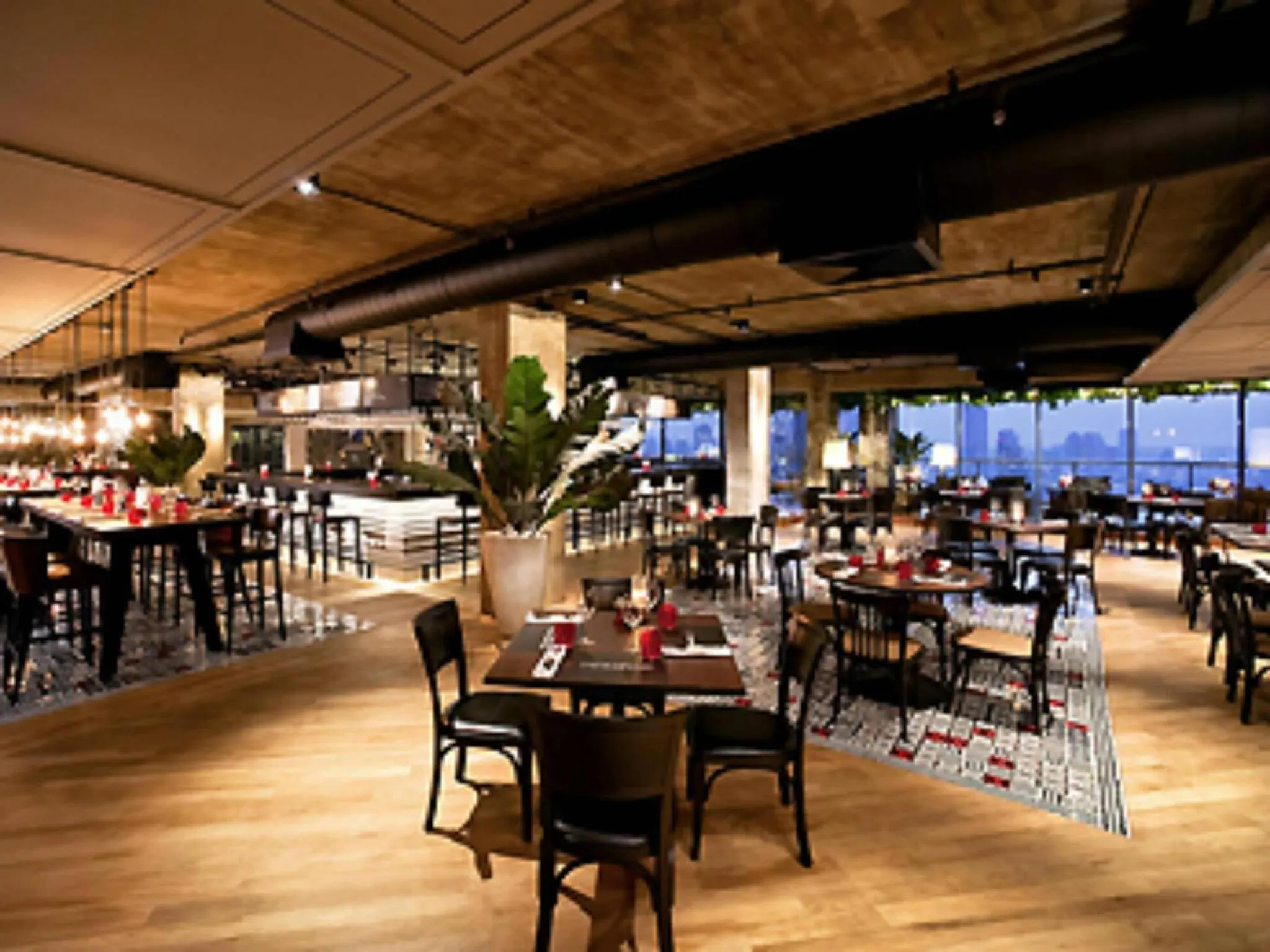 Restaurant/places to eat in Pullman Bangkok Hotel G