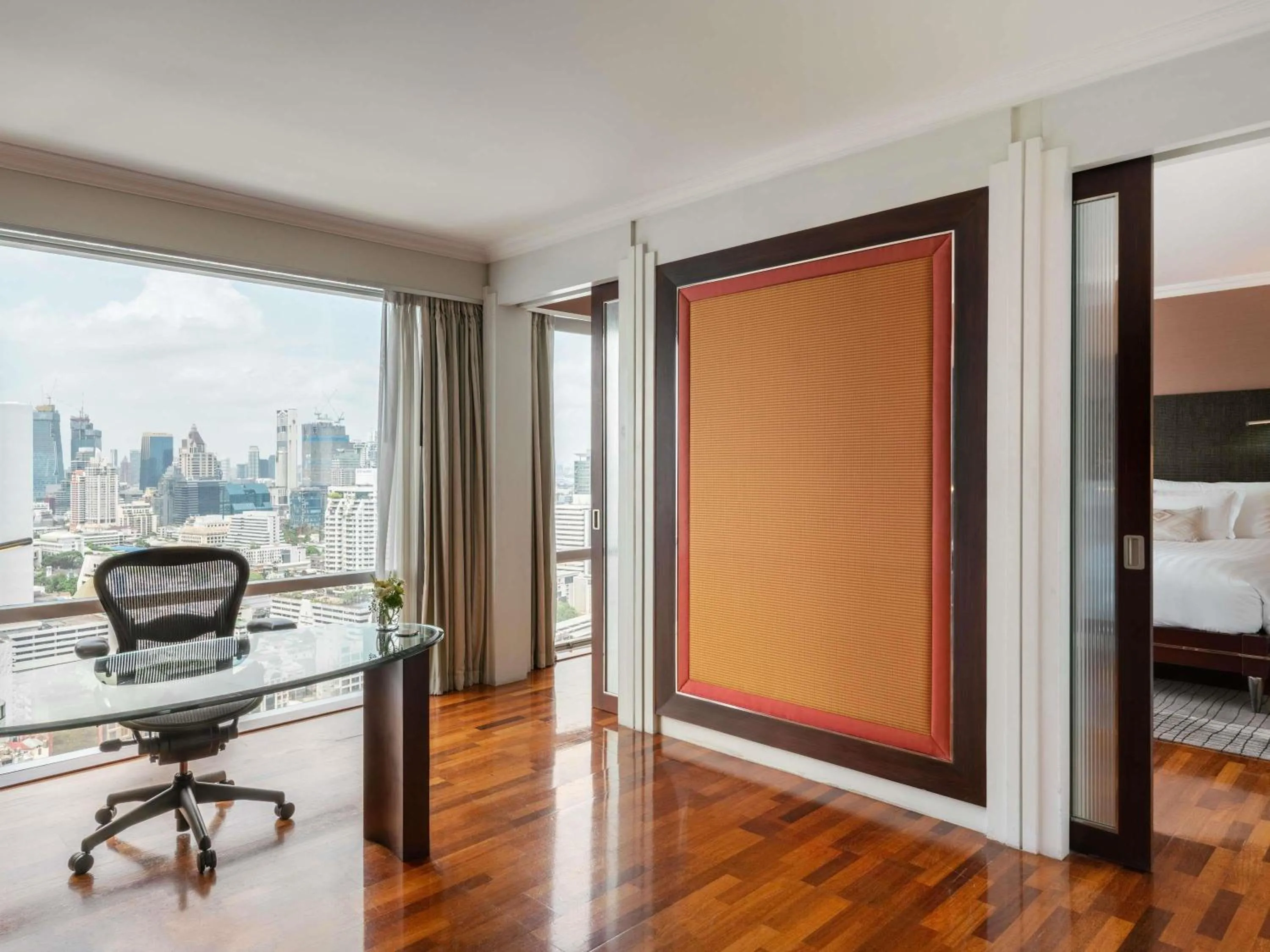 Bedroom in Pullman Bangkok Hotel G