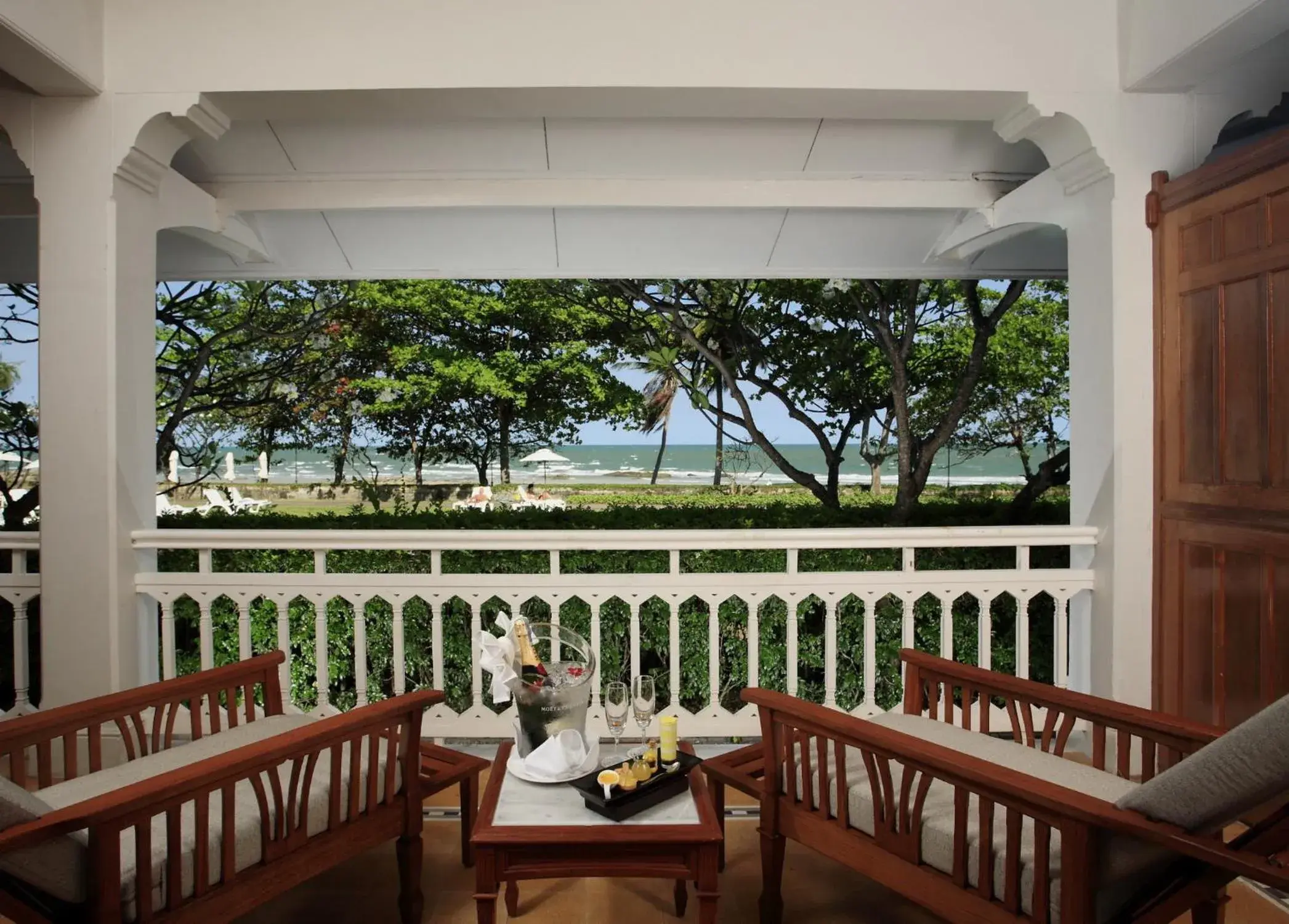 Premium Deluxe Ocean View King in Centara Grand Beach Resort & Villas Hua Hin Premium Deluxe Ocean View King in Centara Grand Beach Resort & Villas Hua Hin