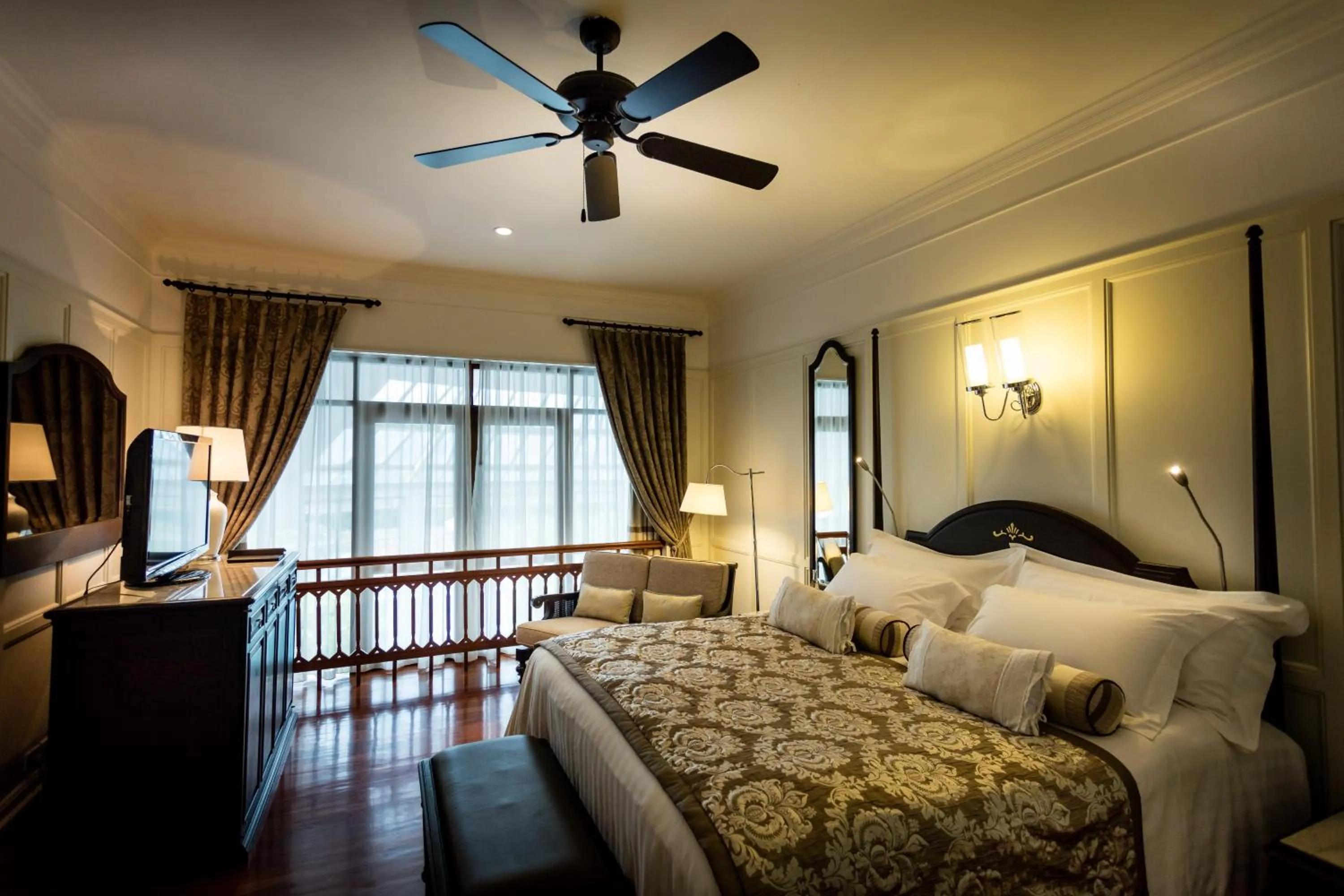 Photo of the whole room, Bed in Centara Grand Beach Resort & Villas Hua Hin