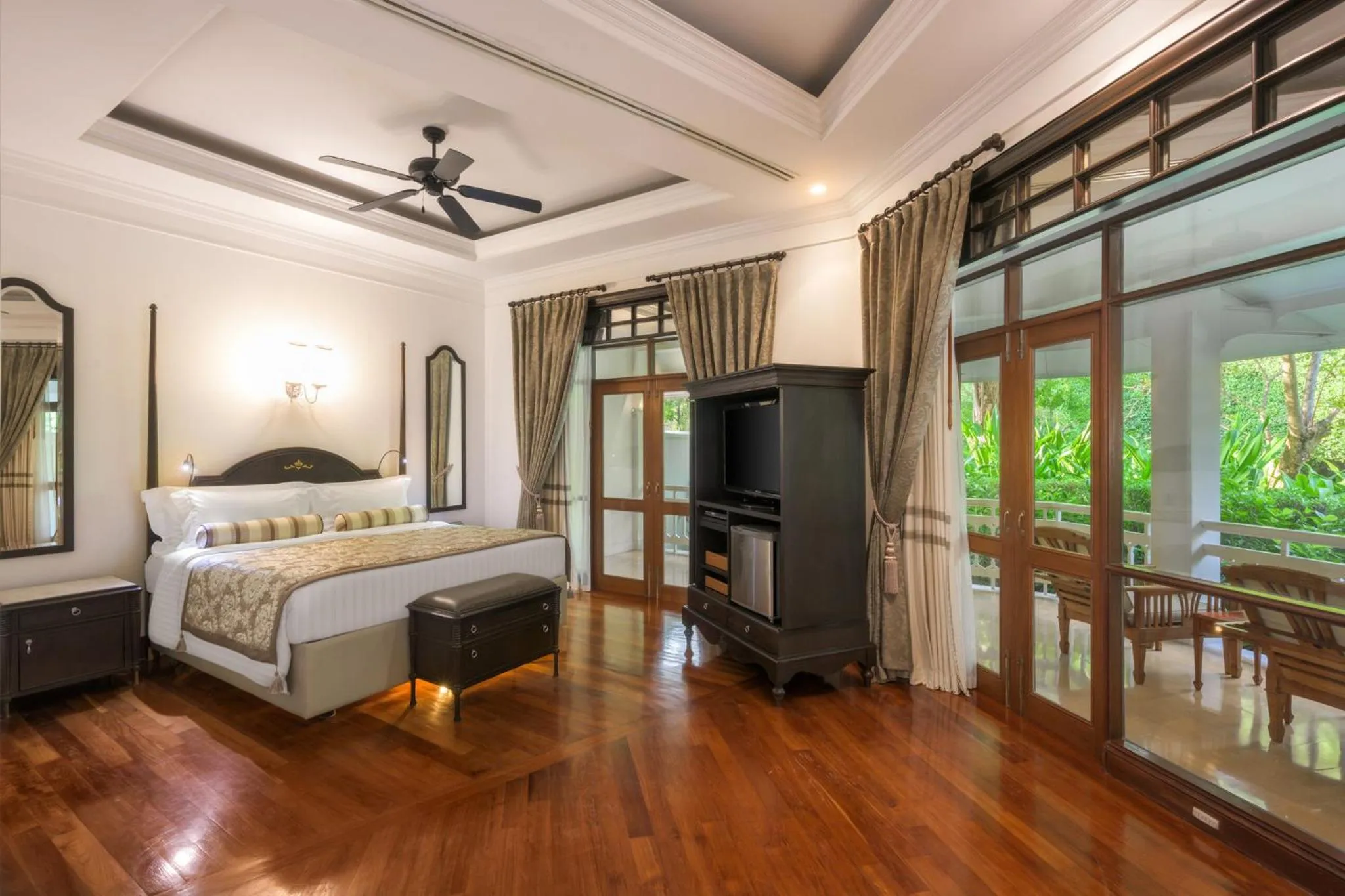 Photo of the whole room, Bed in Centara Grand Beach Resort & Villas Hua Hin