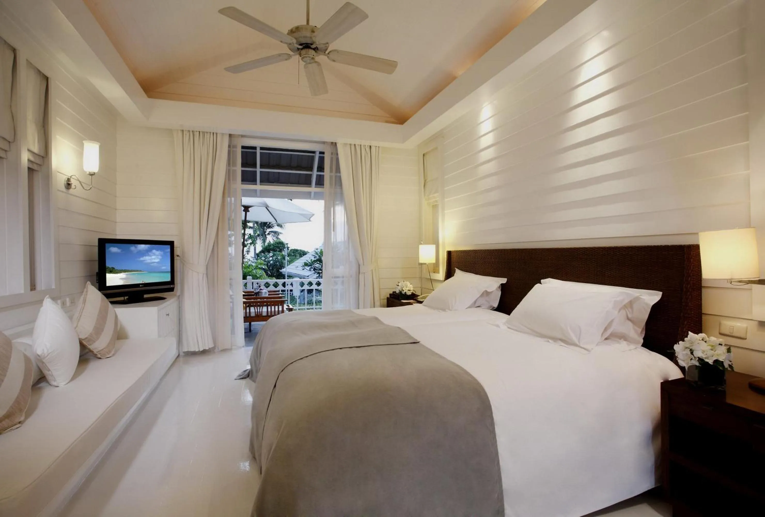 Villa 1 Bedroom with Garden View Twin in Centara Grand Beach Resort & Villas Hua Hin