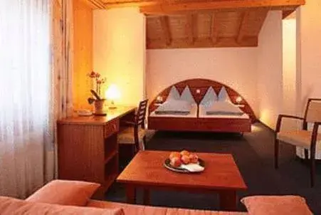 Double Room in Hotel Steinbock Grindelwald Double Room in Hotel Steinbock Grindelwald