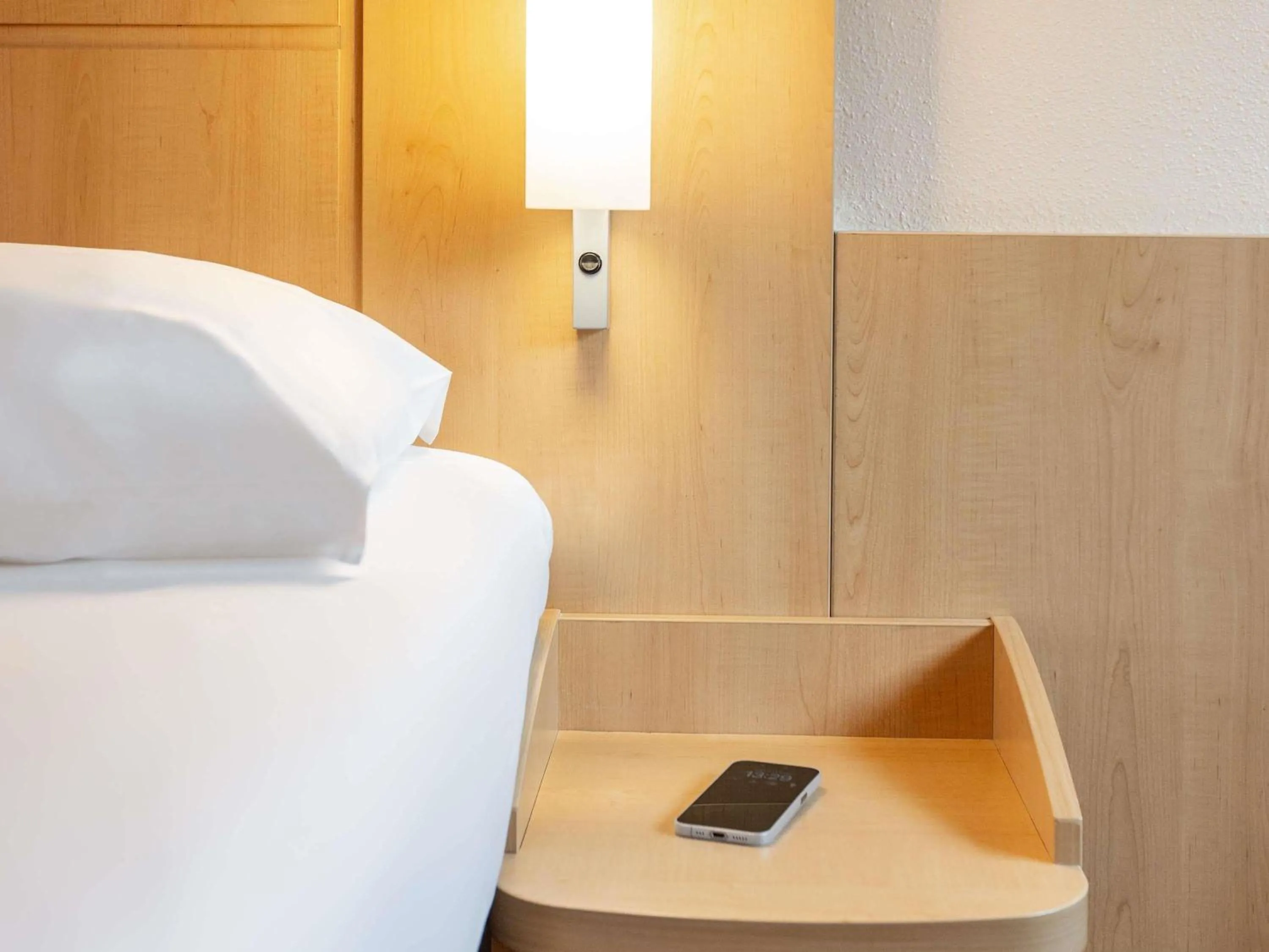 Bedroom, Bed in Ibis Bilbao Centro