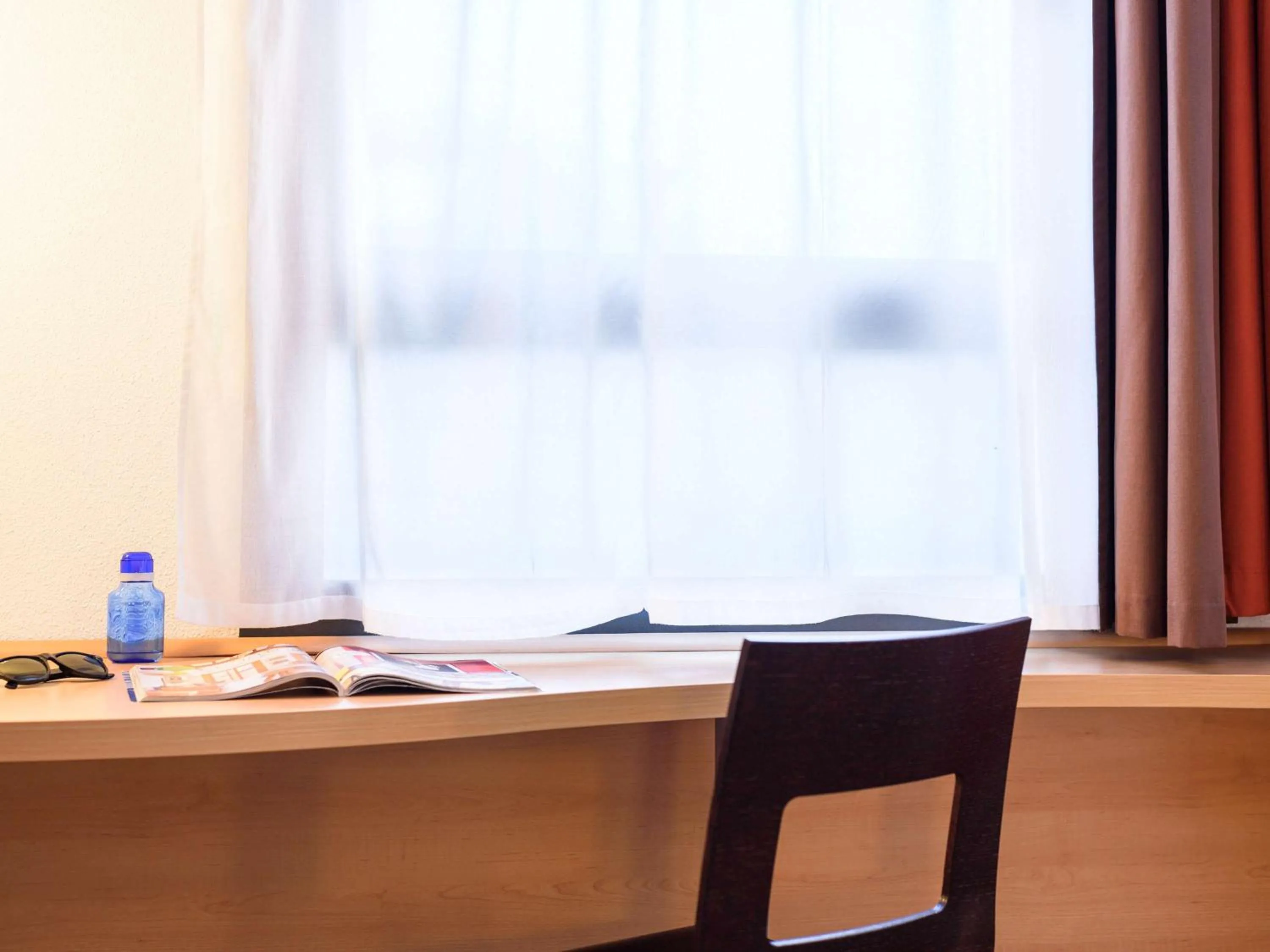 Photo of the whole room in Ibis Bilbao Centro