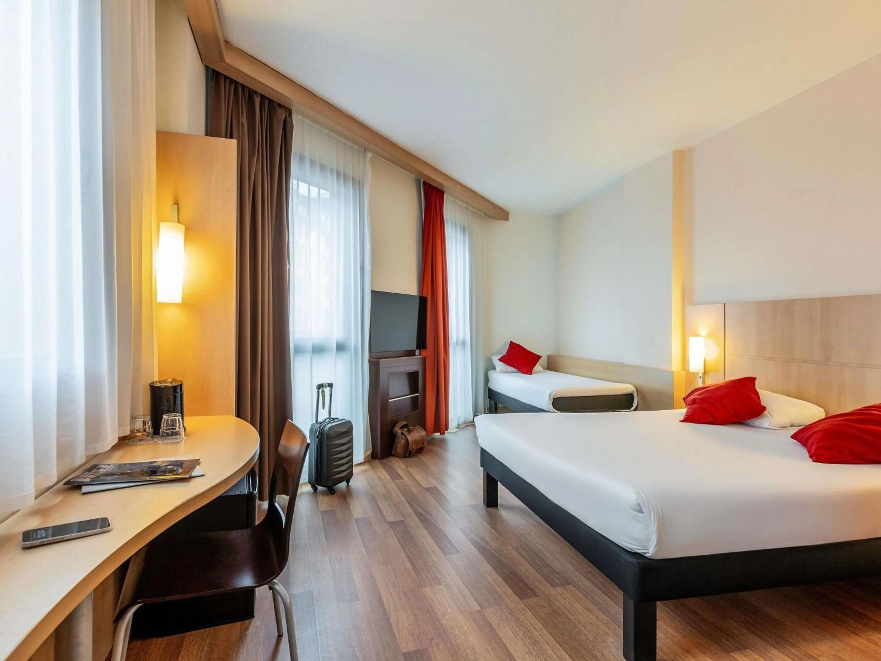 Bedroom, Bed in Ibis Bilbao Centro