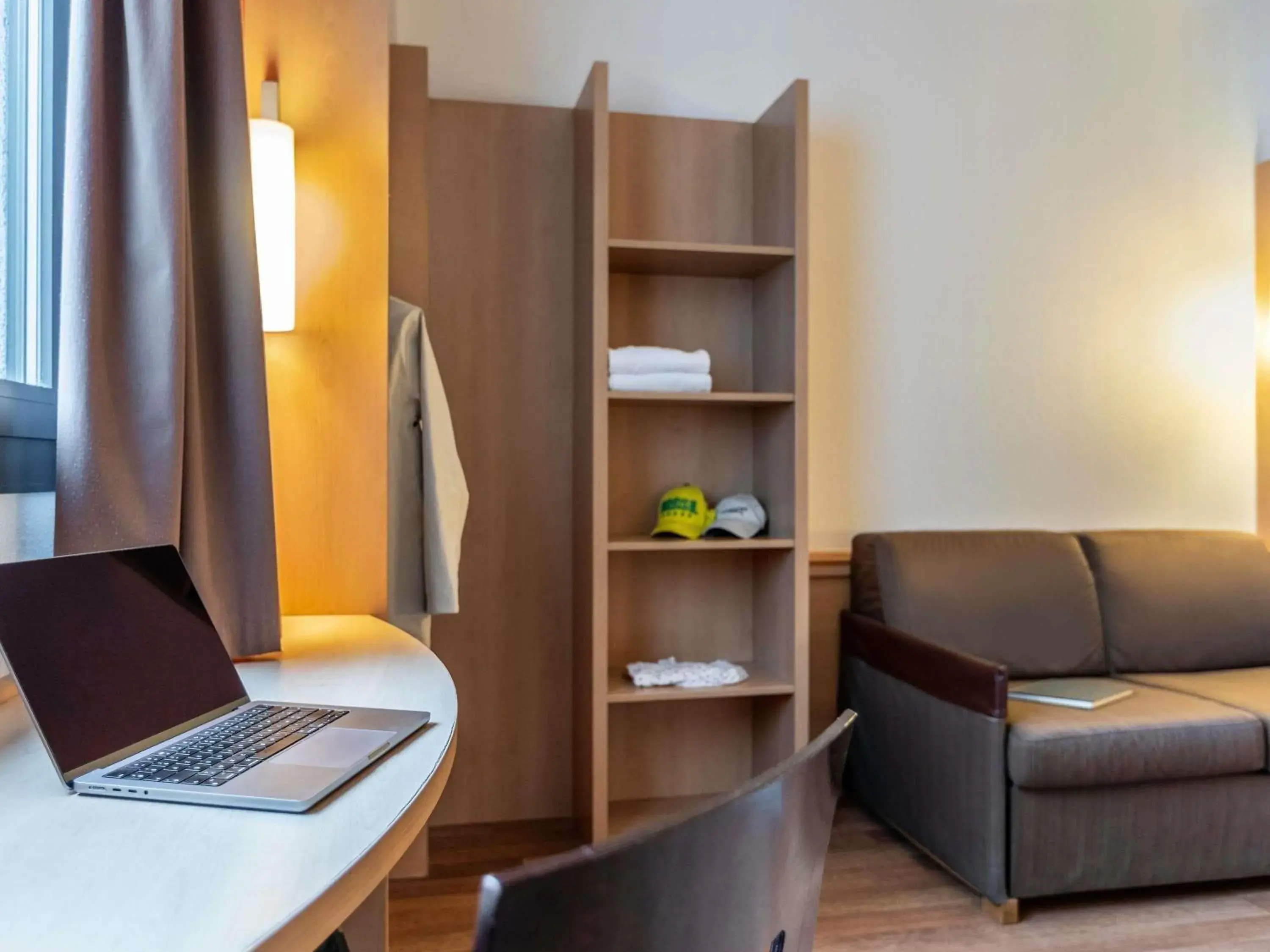 Premium Double Room in Ibis Bilbao Centro Premium Double Room in Ibis Bilbao Centro