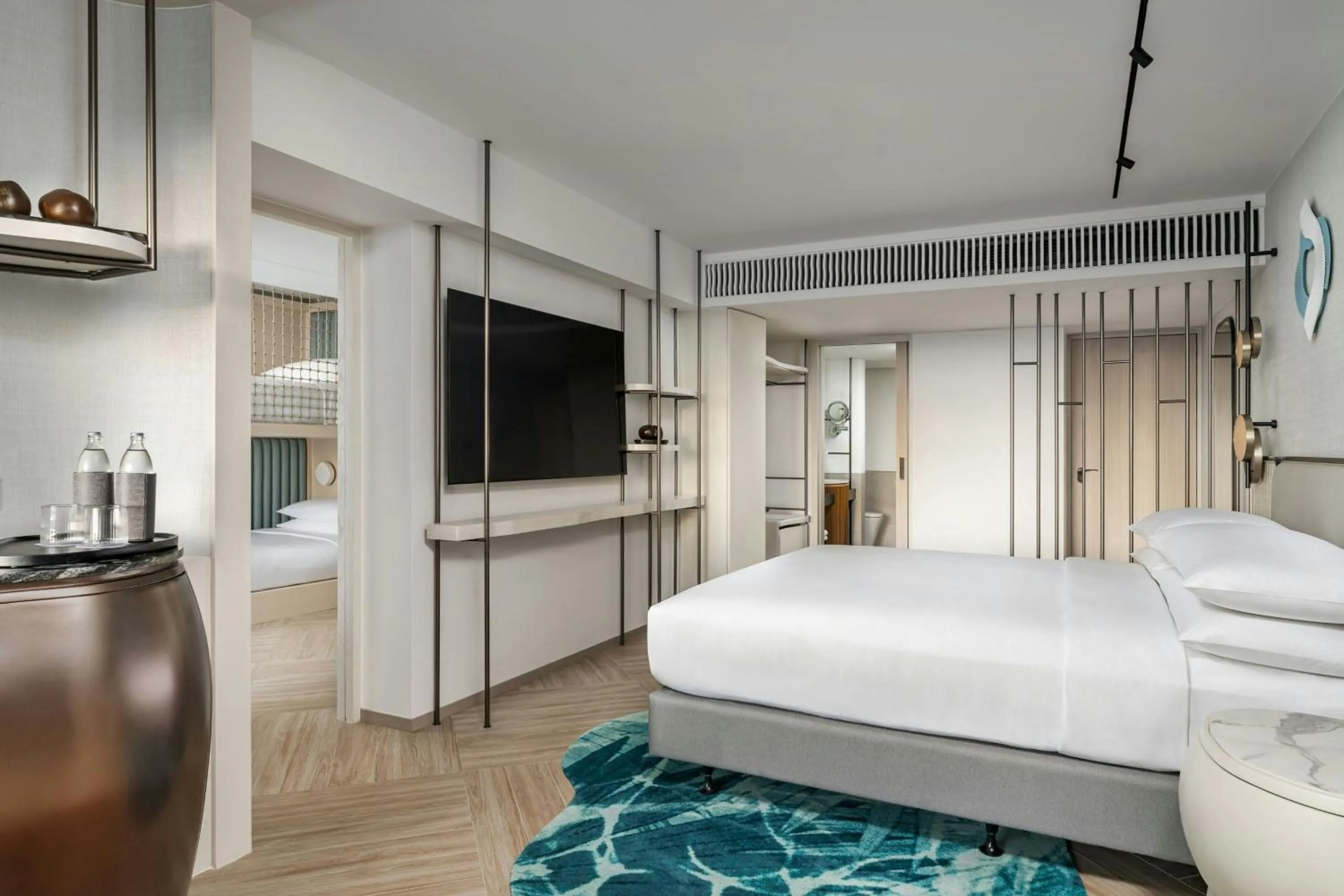 Photo of the whole room, Bed in Pattaya Marriott Resort and Spa