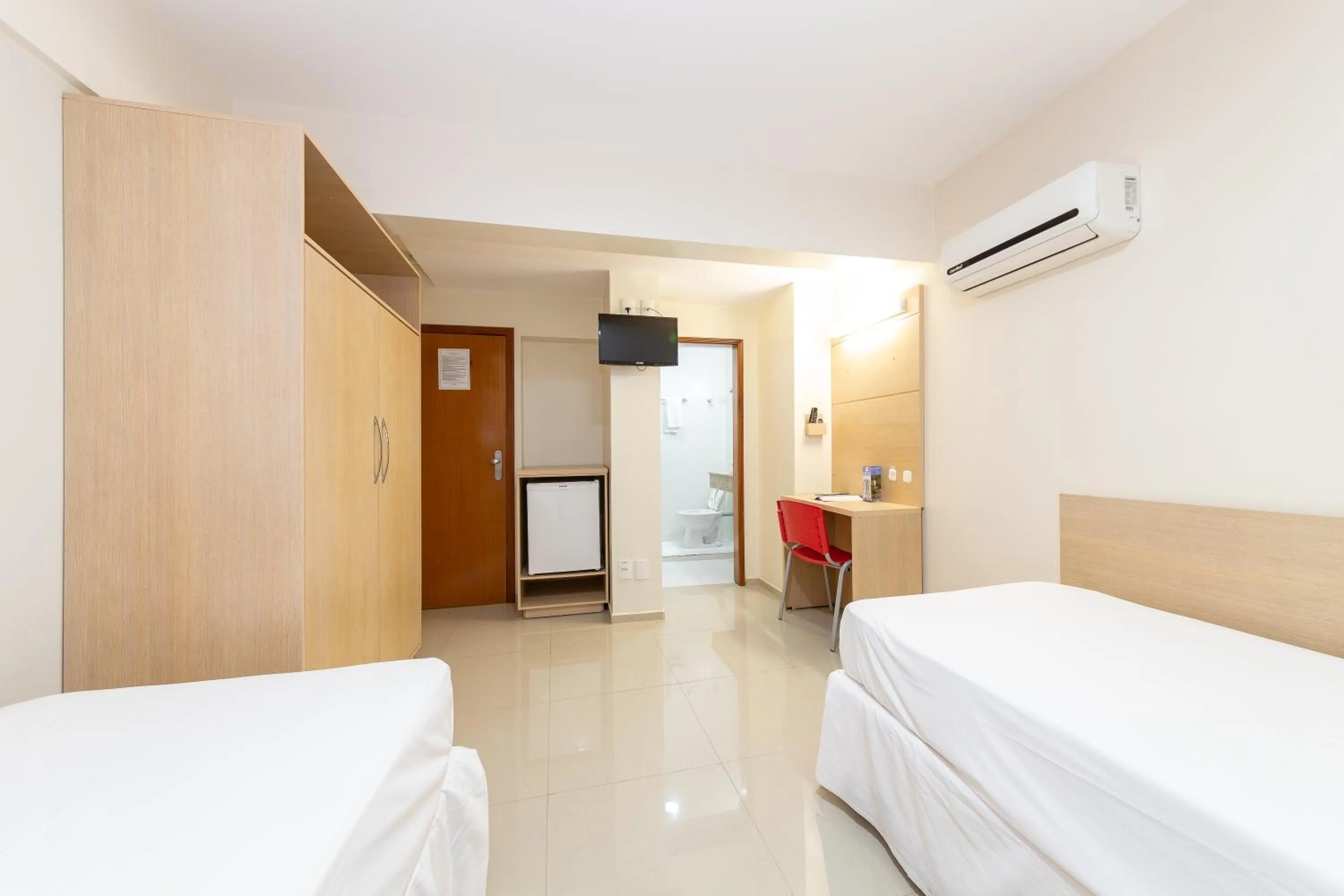 Bed in Slim São José Zion