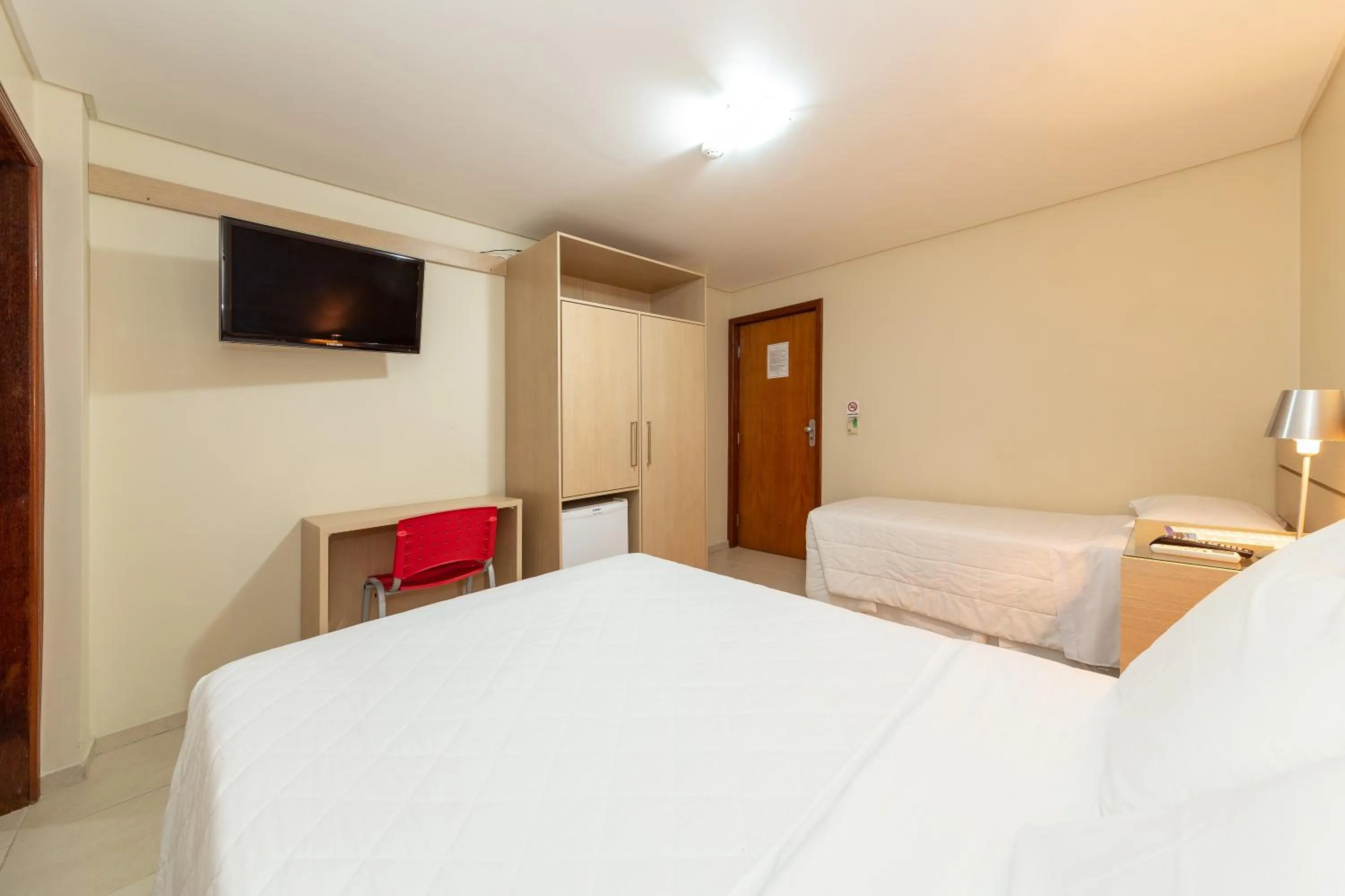 Bed in Slim São José Zion