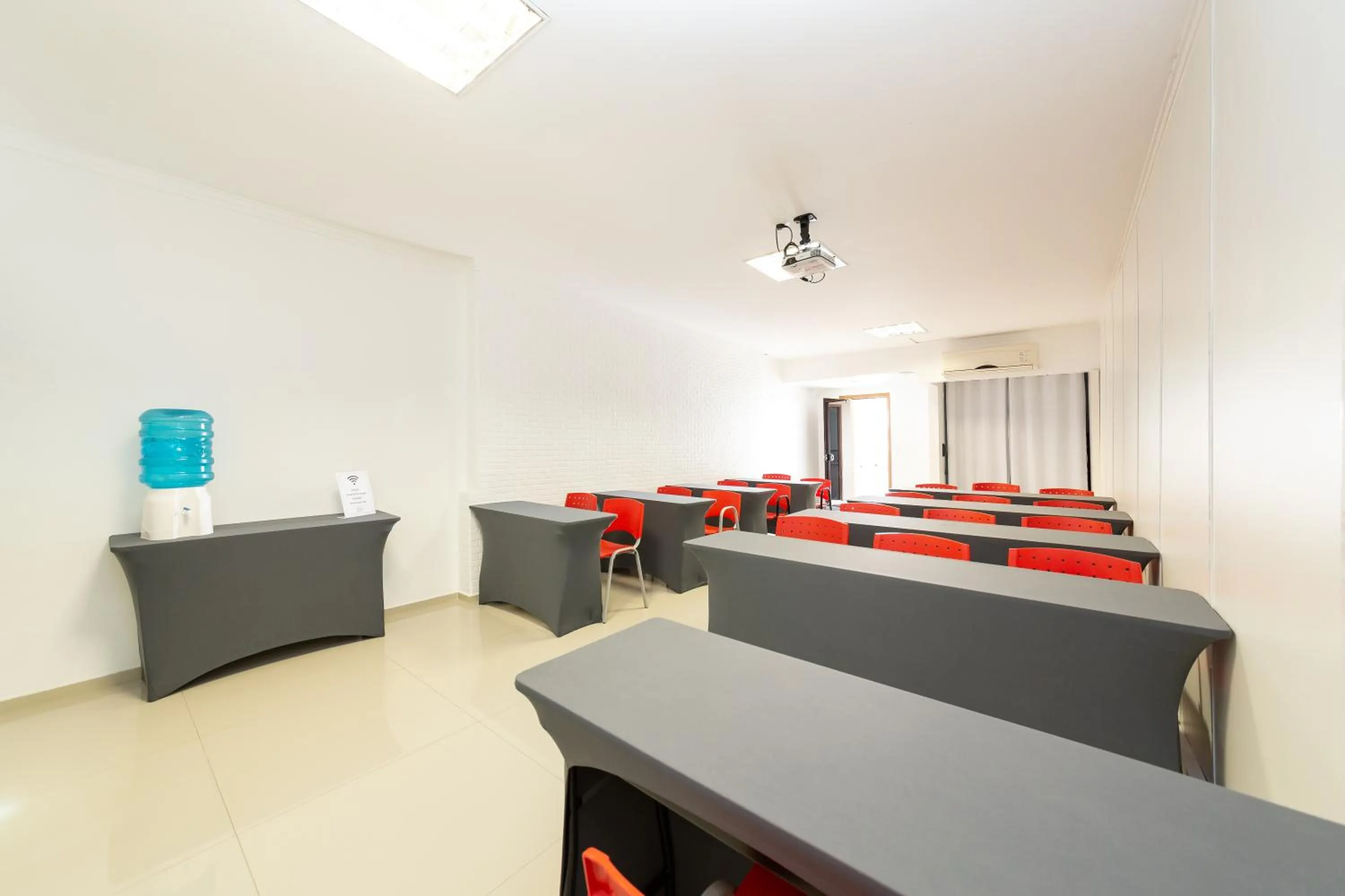 Meeting/conference room in Slim São José Zion