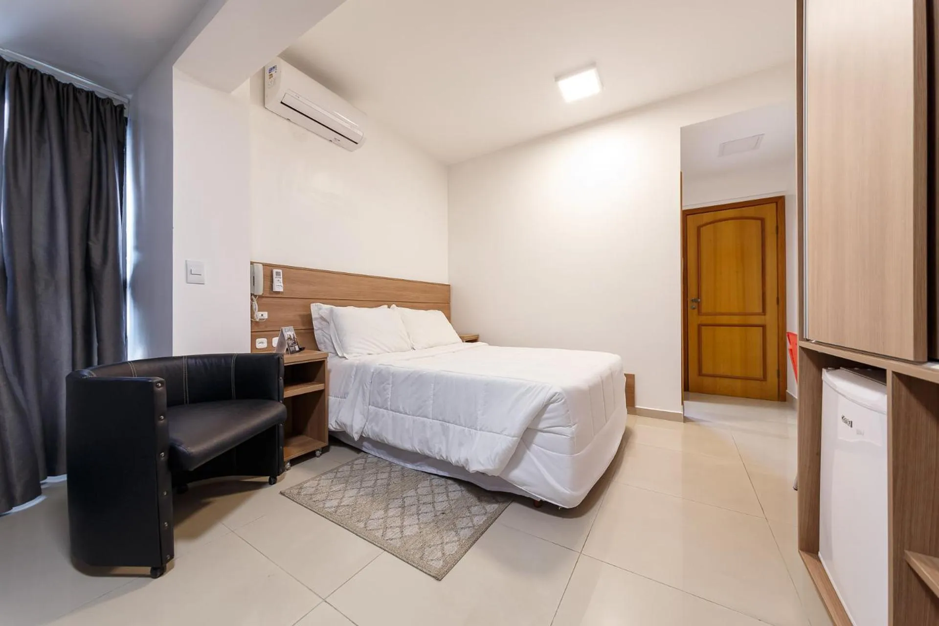 Bed in Slim São José Zion