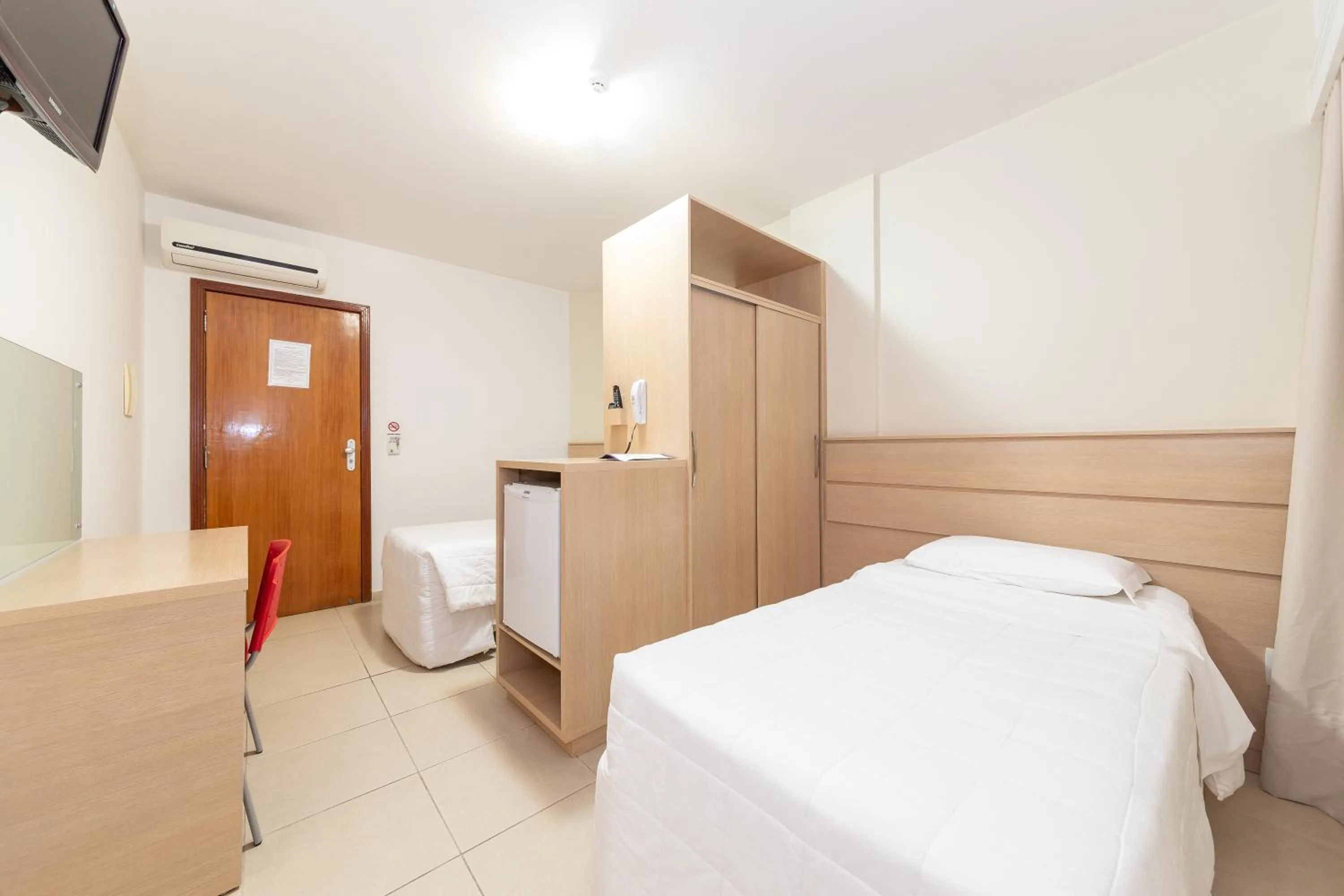 Bed in Slim São José Zion