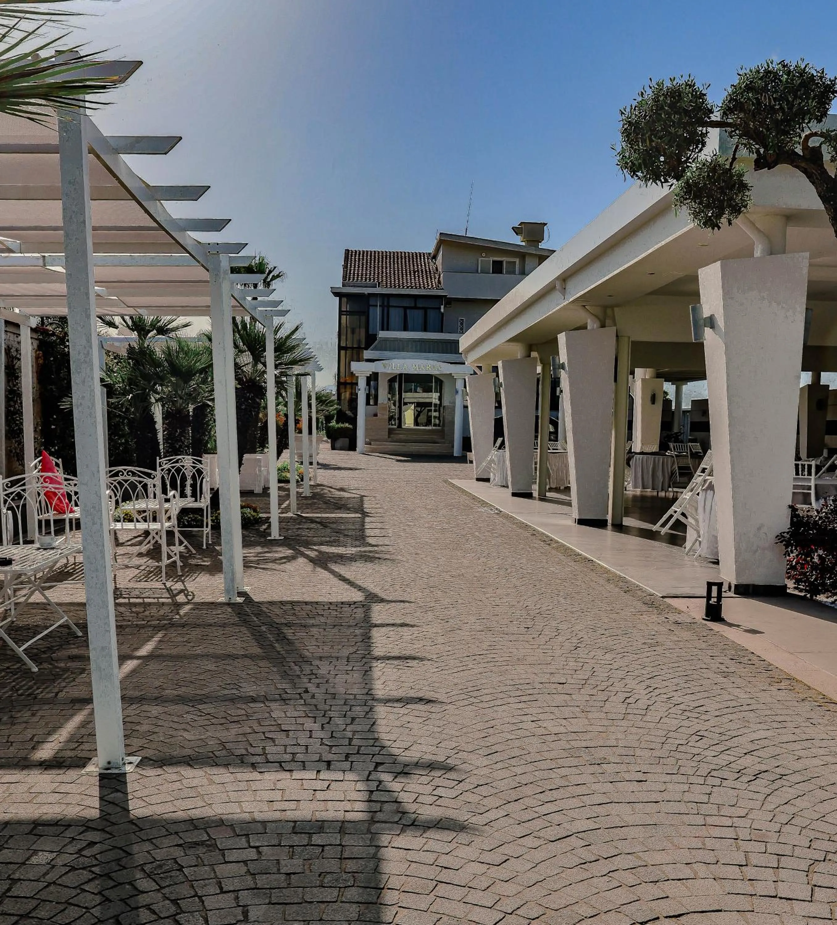 Property building in Hotel Nelton