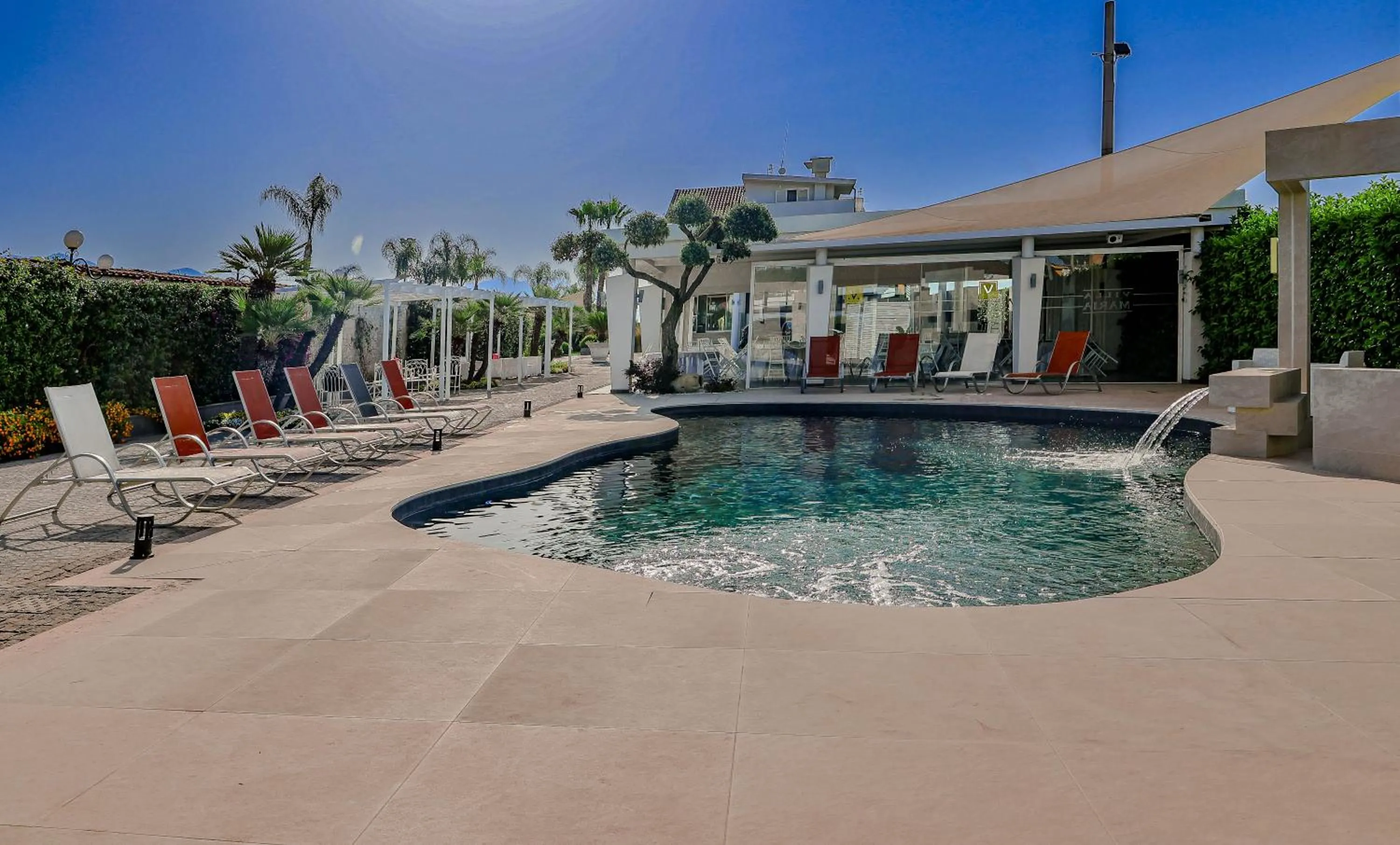 Property building in Hotel Nelton