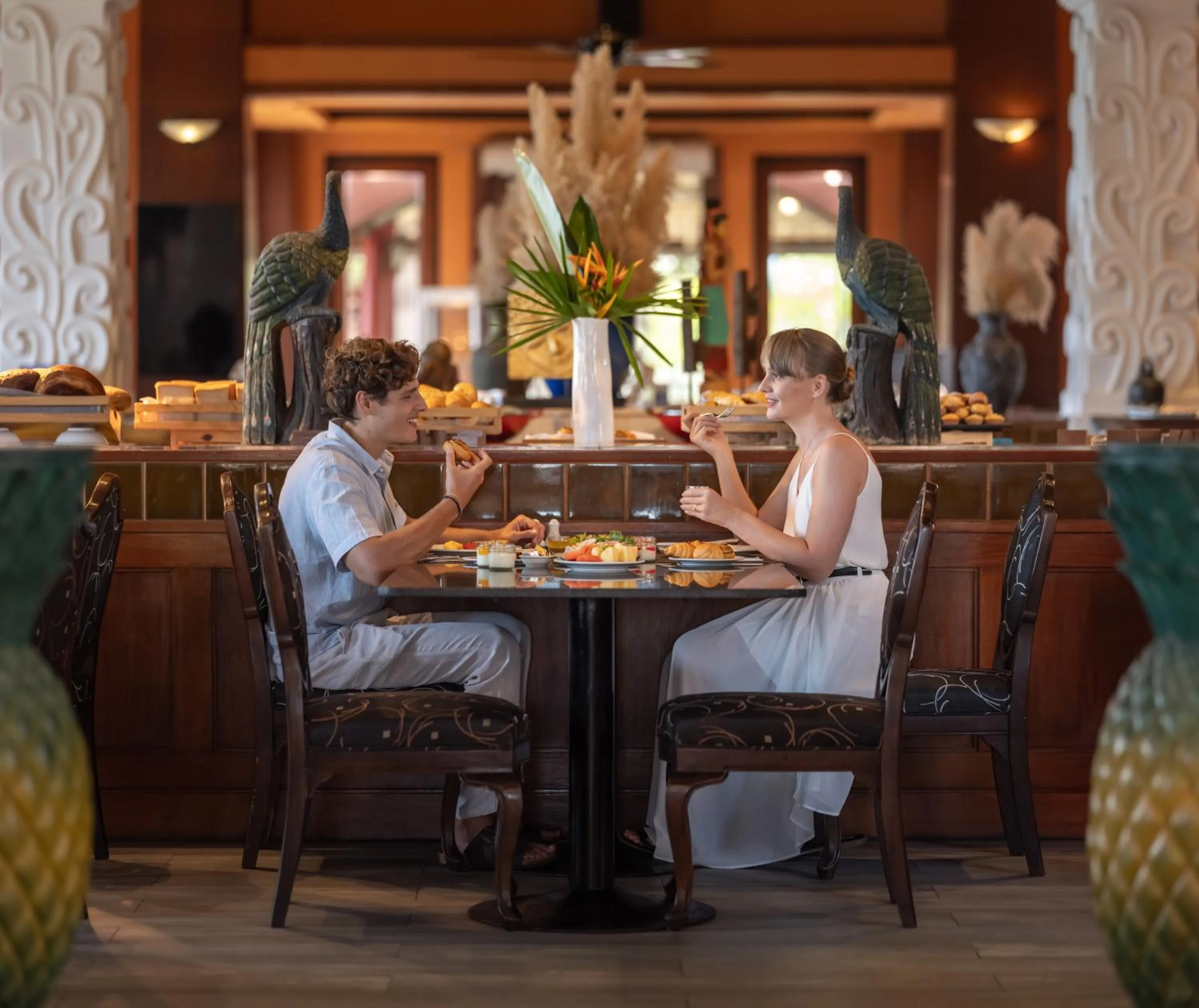 Restaurant/places to eat in Novotel Phuket Resort