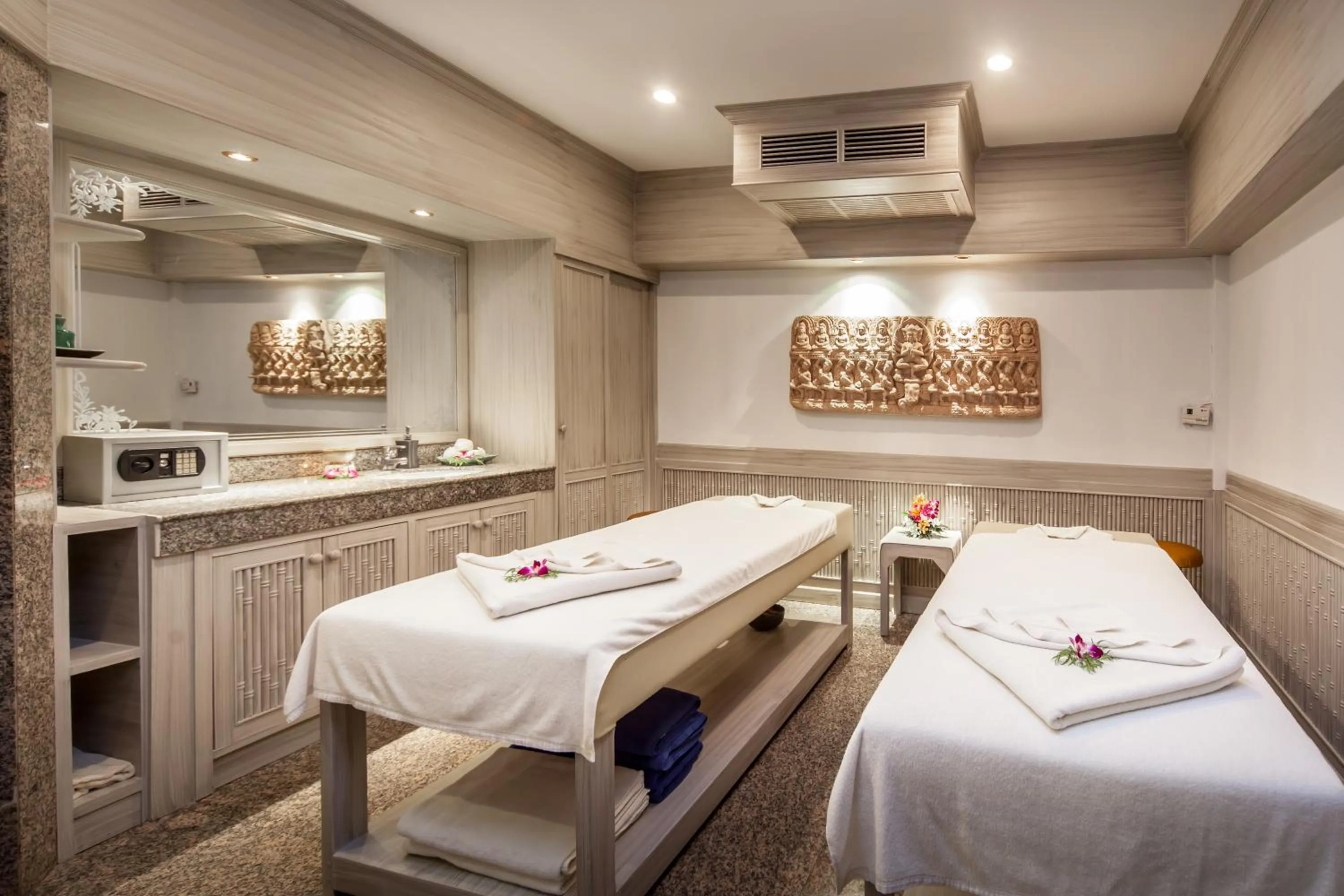 Spa and wellness centre/facilities, Bed in Novotel Phuket Resort