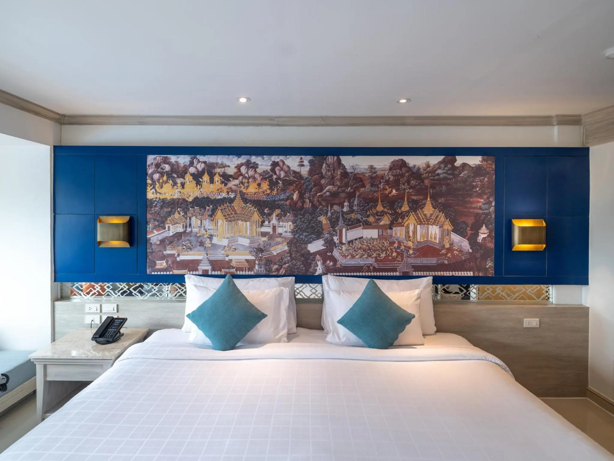 Bed in Novotel Phuket Resort